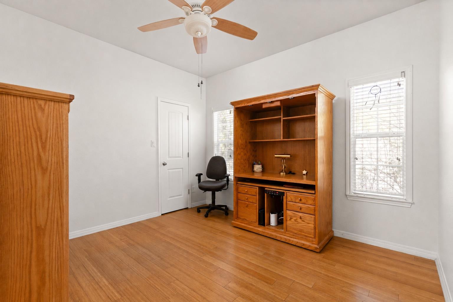 204 Deer Creek CIR