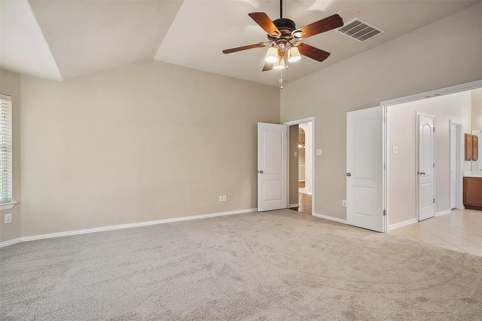 1124 Dyer Creek PL
