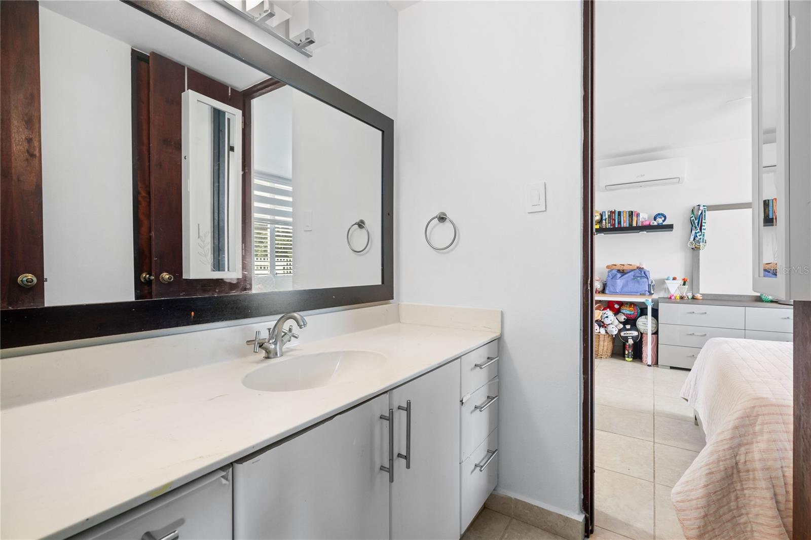 4TH ST. VILLA MERCEDES II #F5