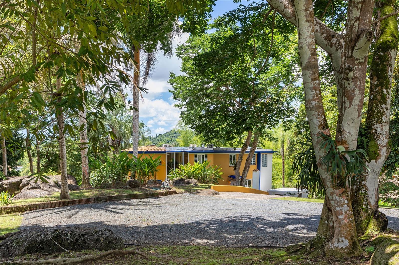 Cll 301 HACIENDAS DEL LAGO 70