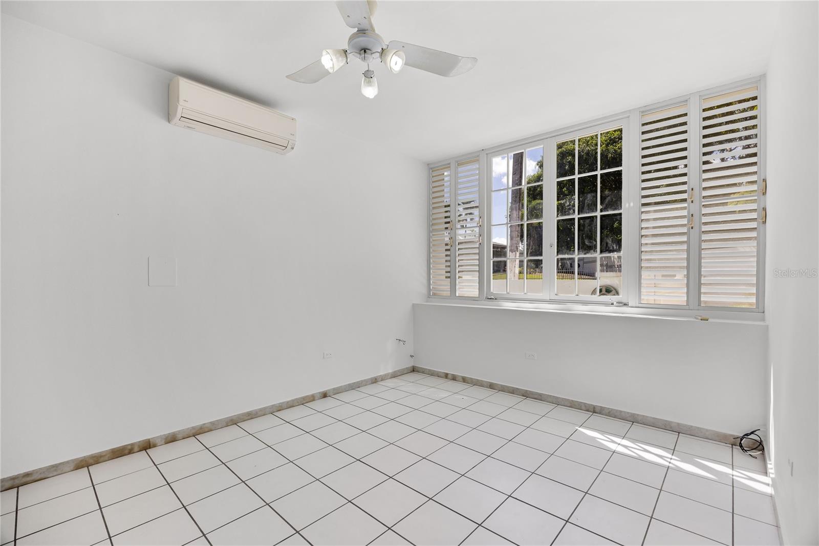 1 Street PASEO MAYOR #E-19