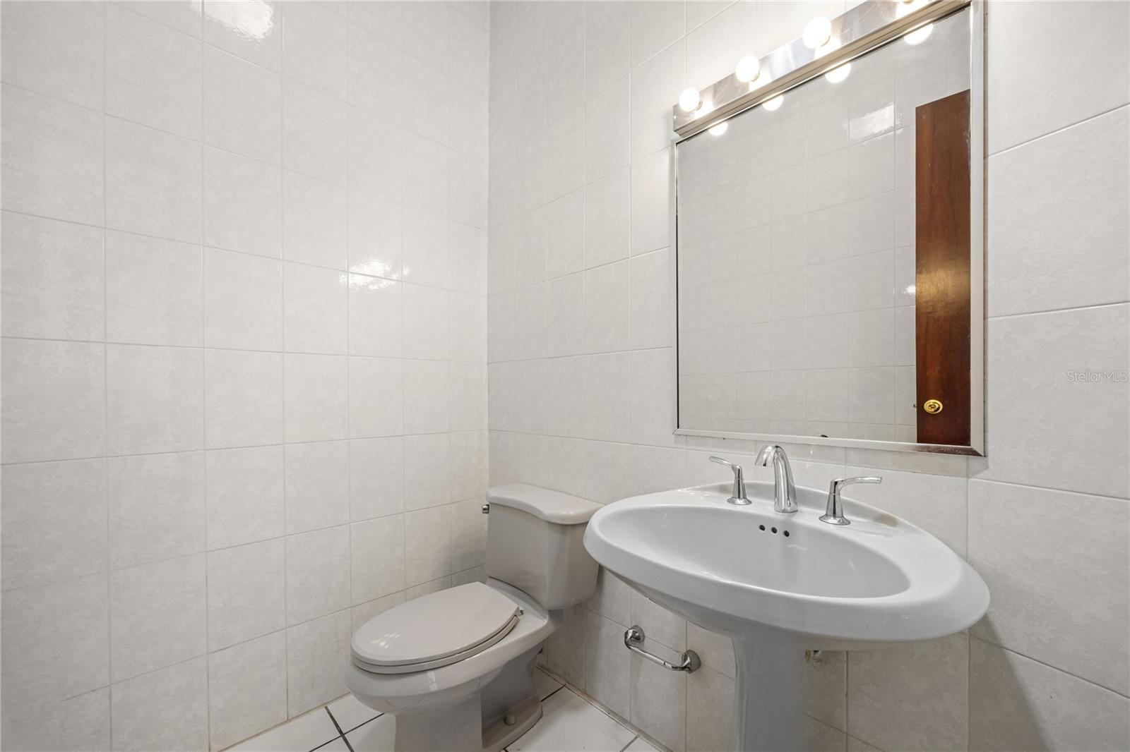 1 Street PASEO MAYOR #E-19