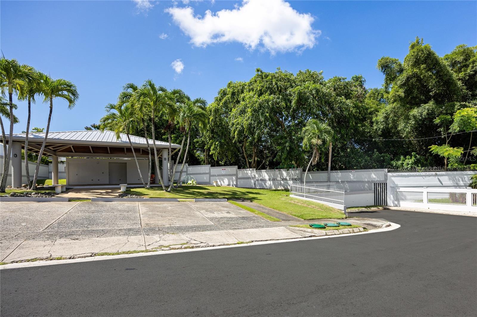 1 Street PASEO MAYOR #E-19