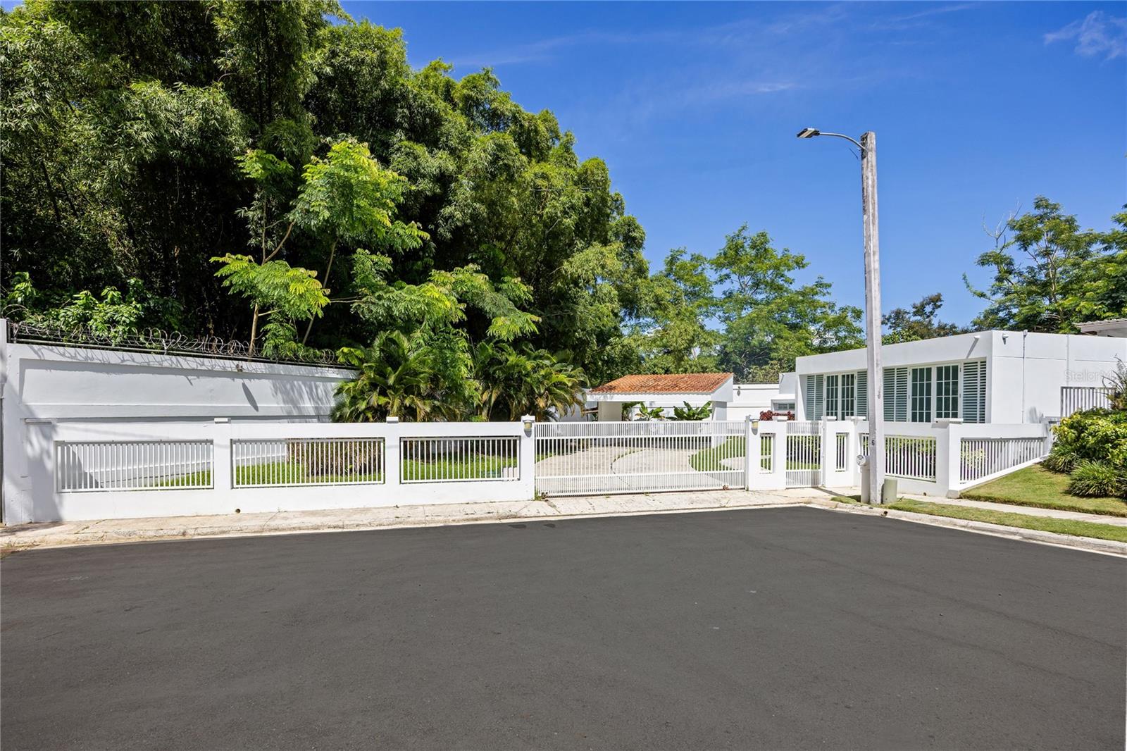 1 Street PASEO MAYOR #E-19