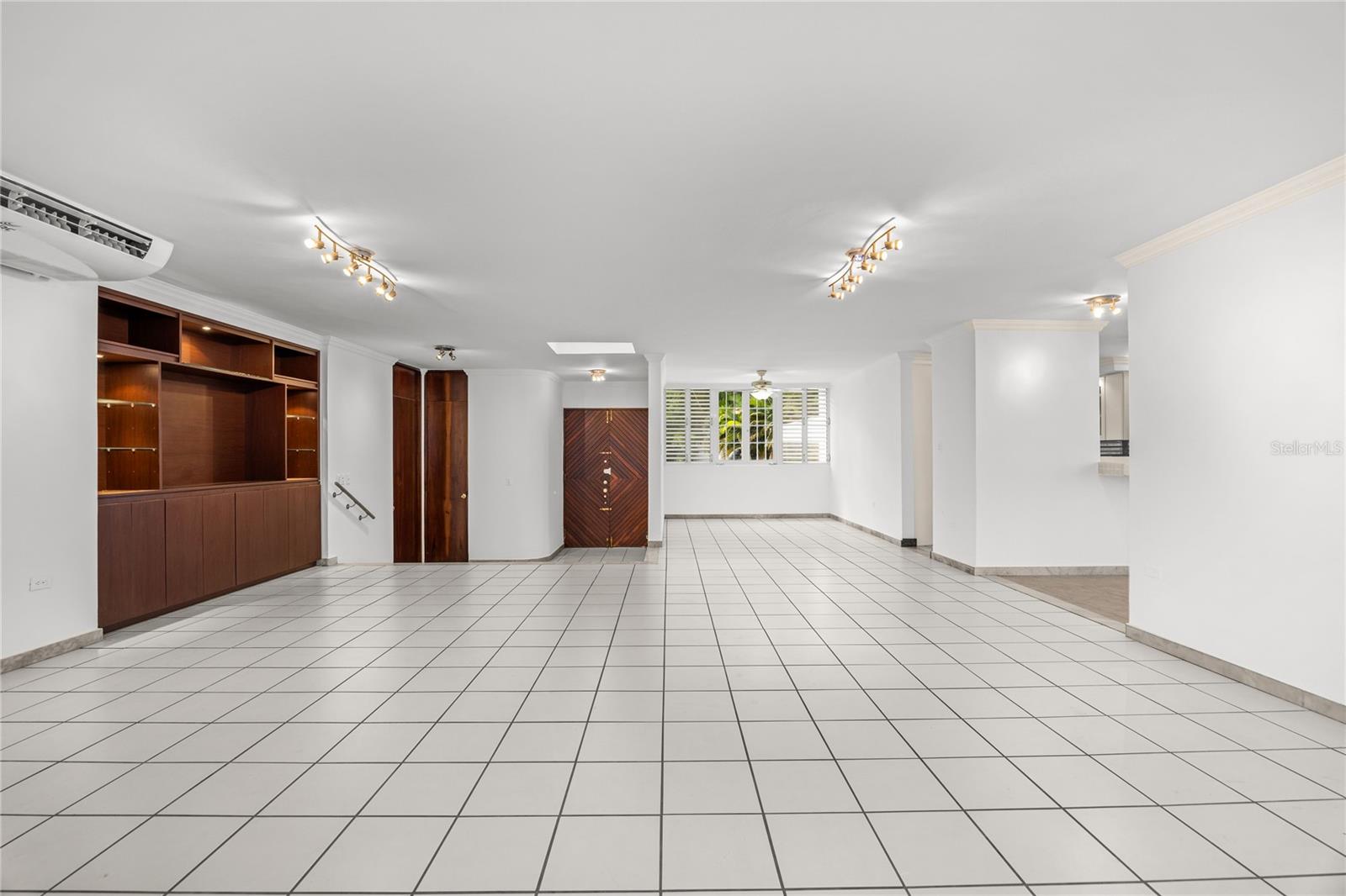 1 Street PASEO MAYOR #E-19