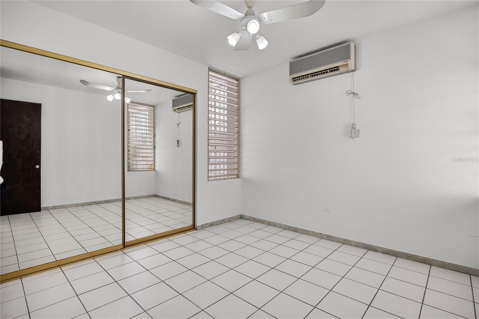 1 Street PASEO MAYOR #E-19