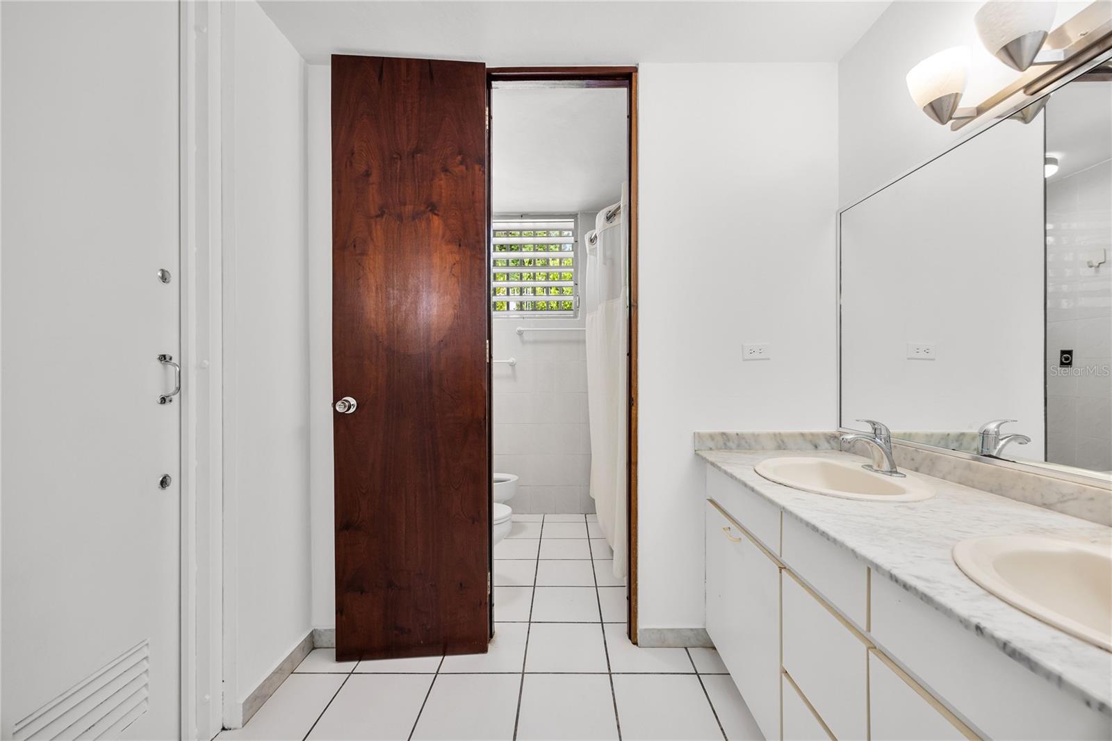 1 Street PASEO MAYOR #E-19