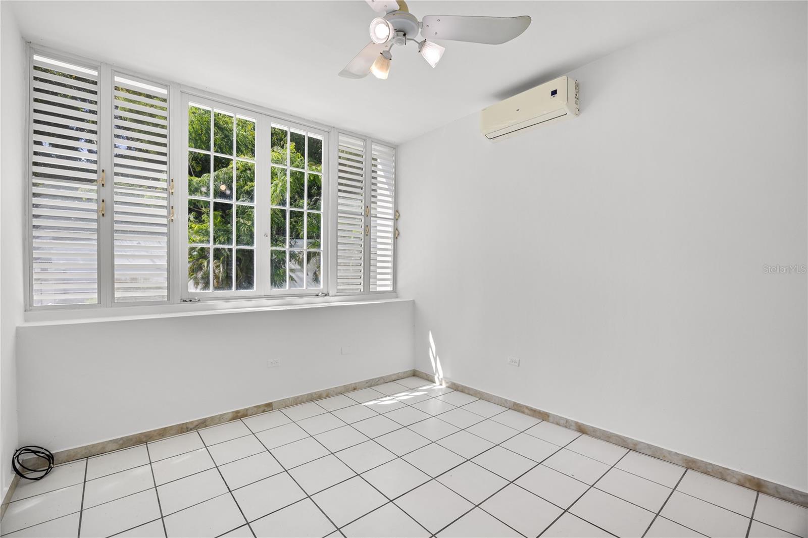 1 Street PASEO MAYOR #E-19