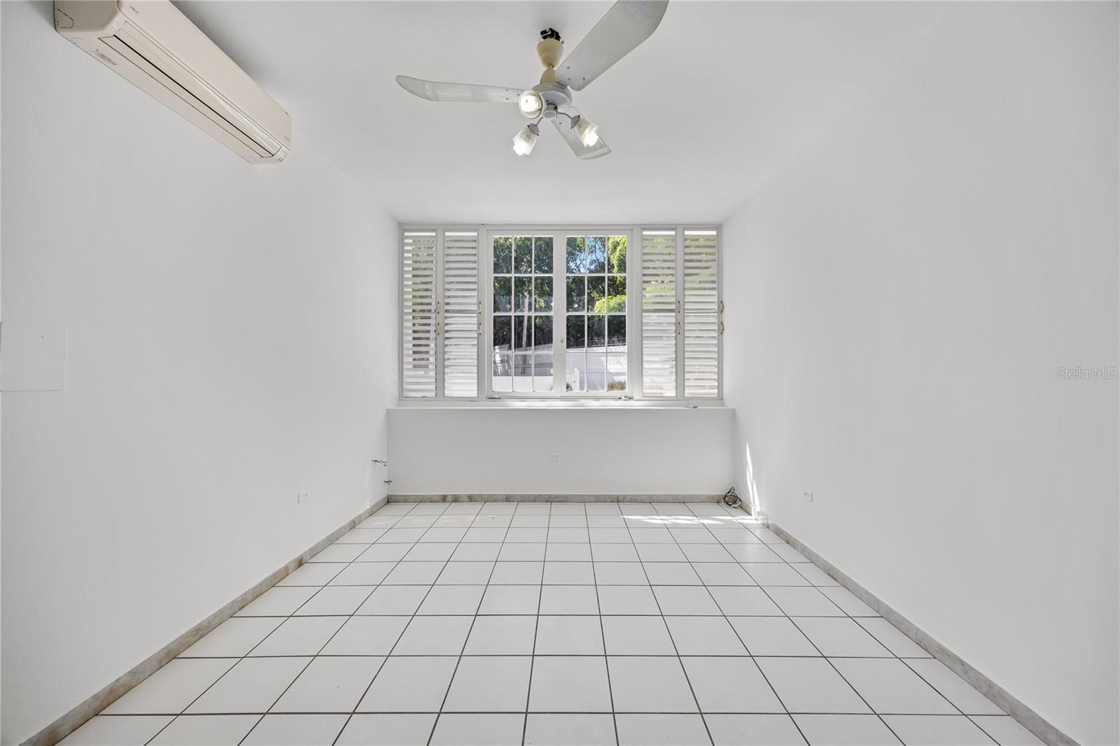 1 Street PASEO MAYOR #E-19