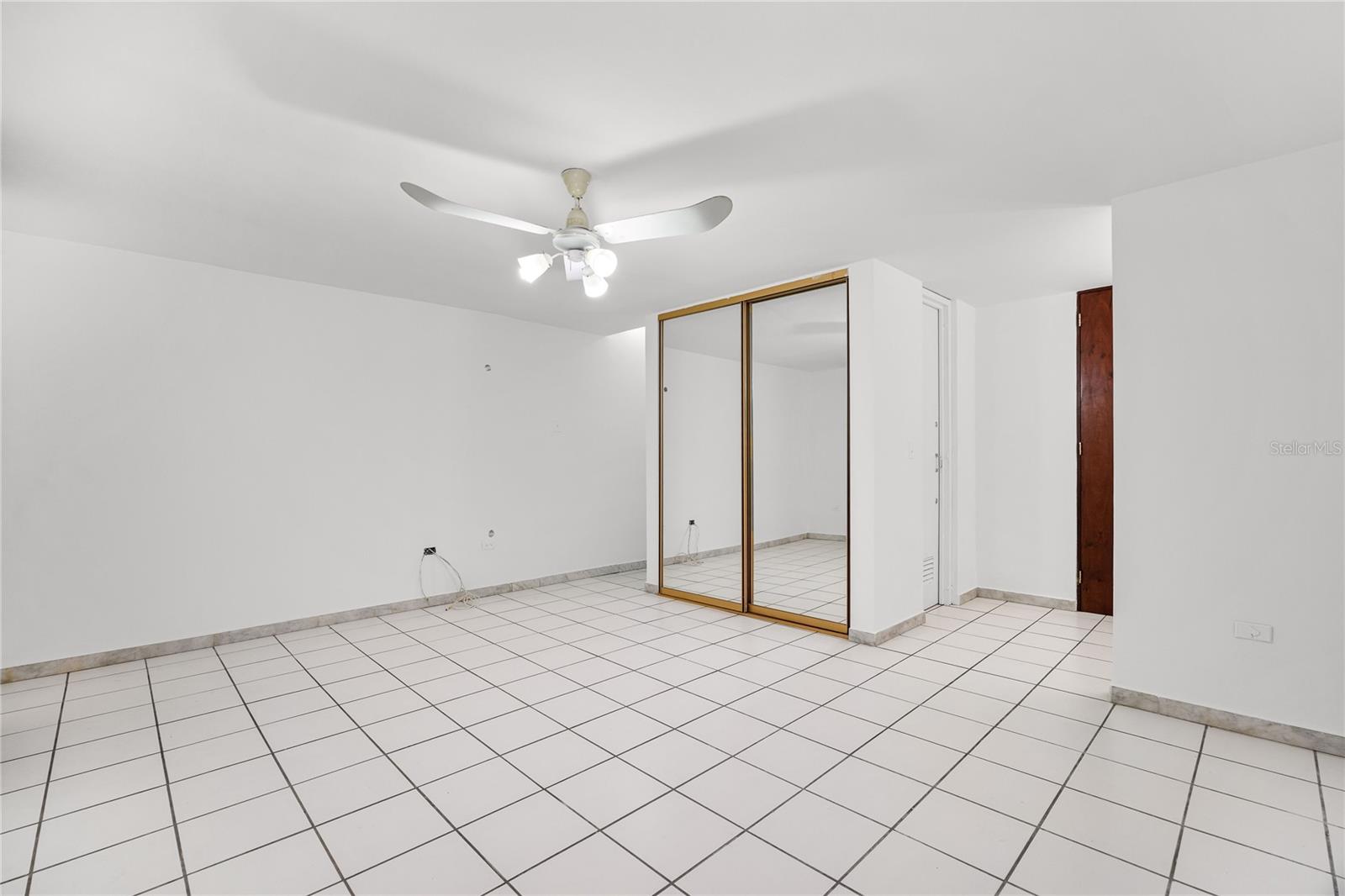 1 Street PASEO MAYOR #E-19