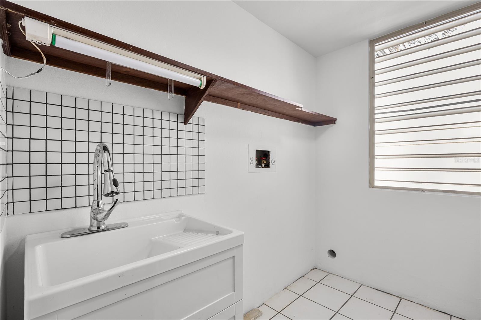 1 Street PASEO MAYOR #E-19