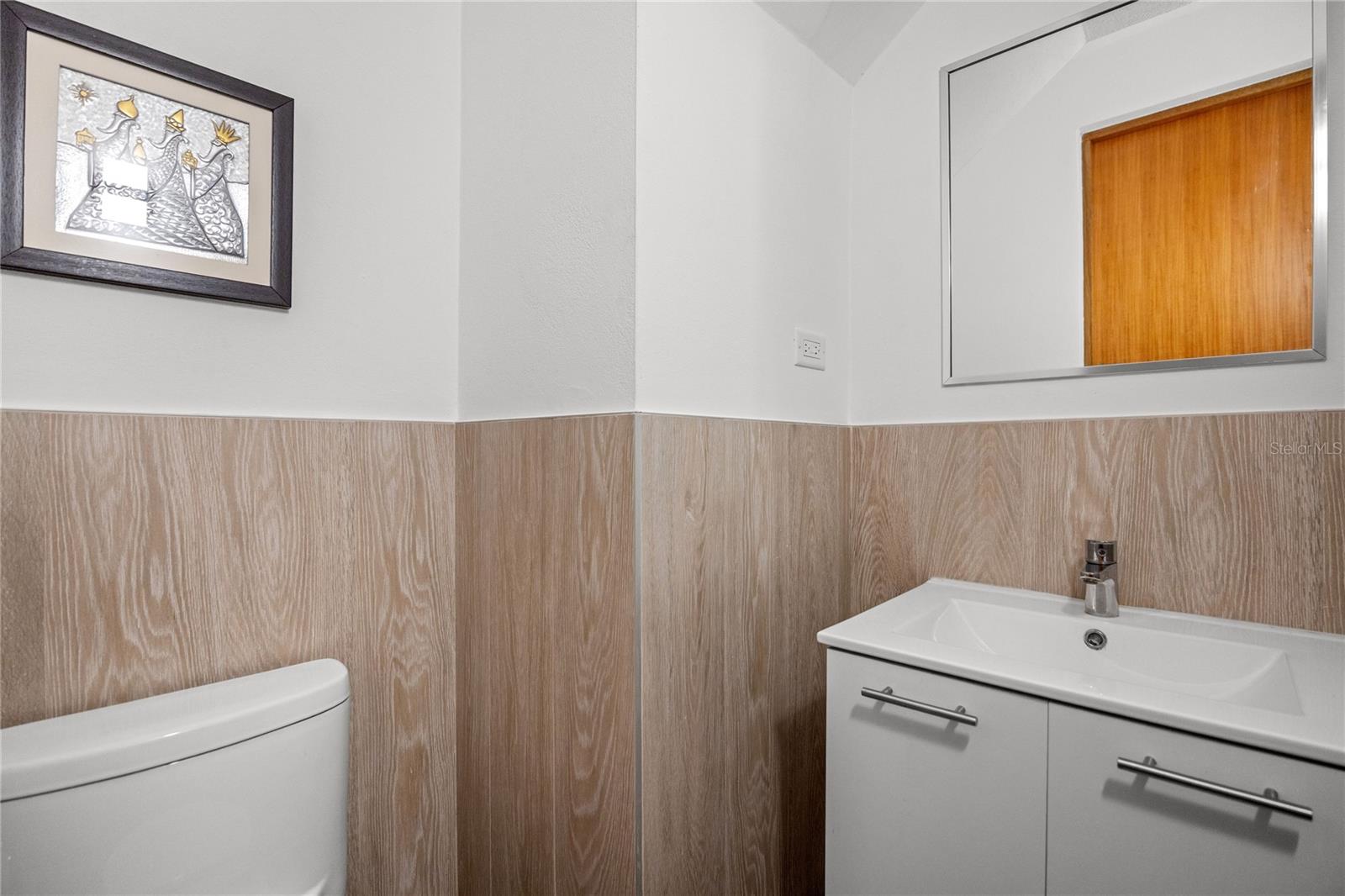 11 MONT REAL ST. #14