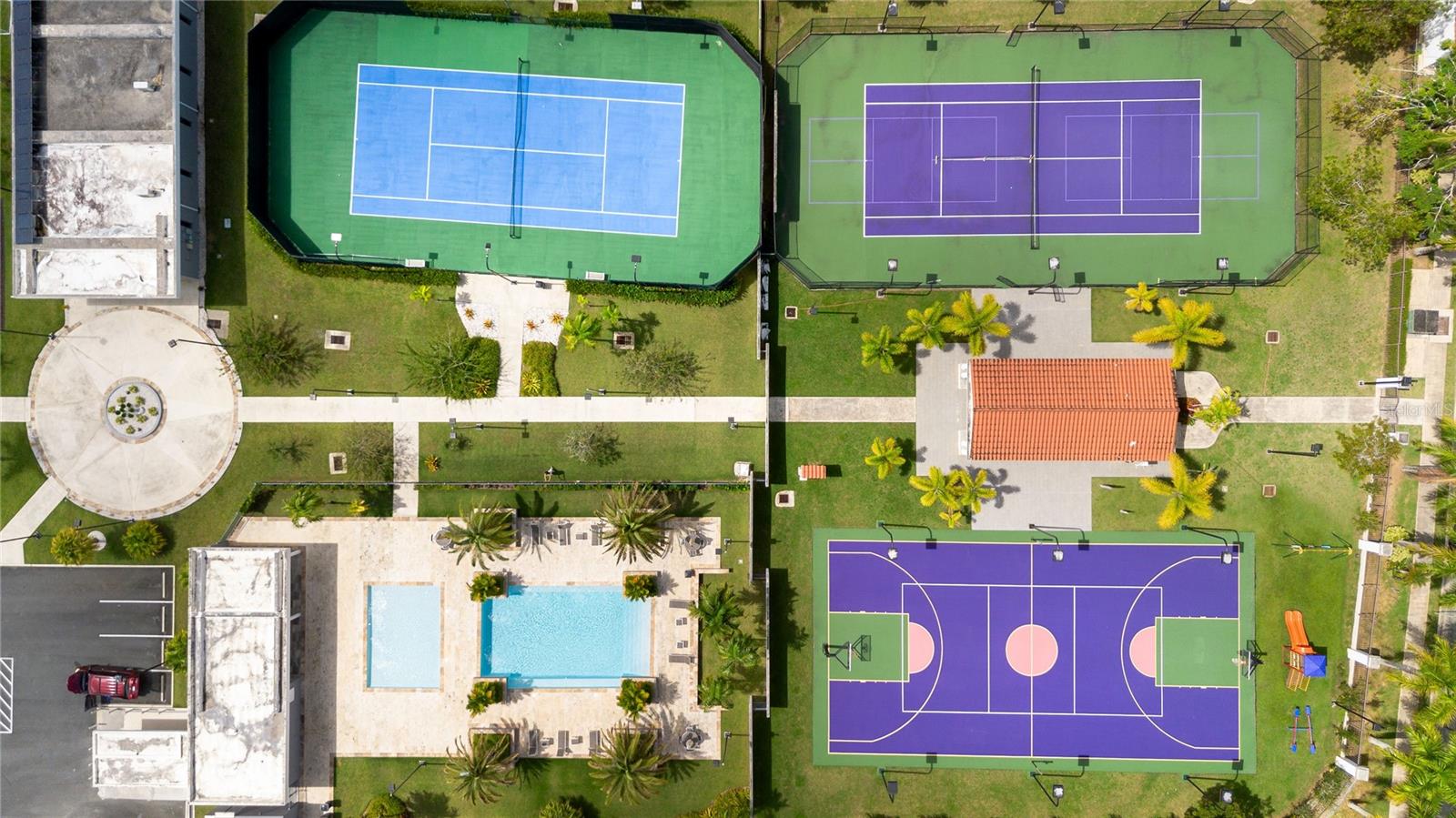 11 MONT REAL ST. #14