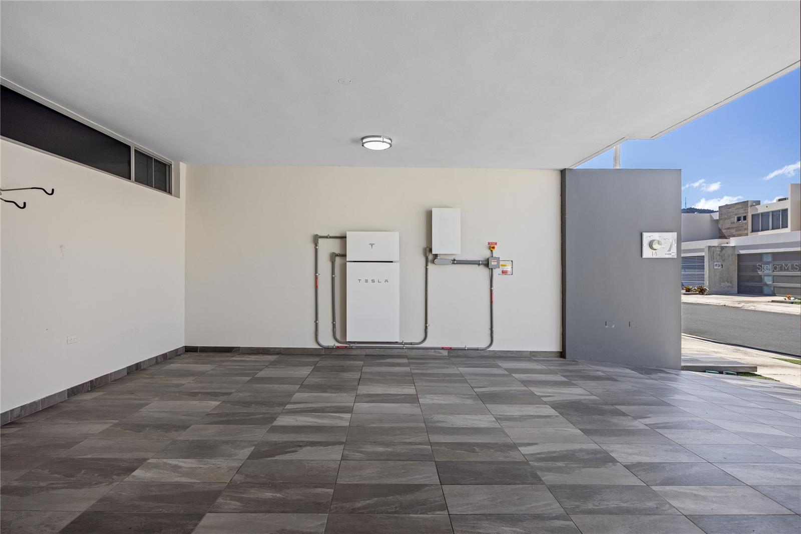 11 MONT REAL ST. #14