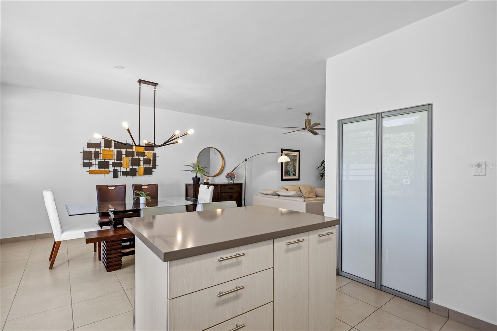 11 MONT REAL ST. #14