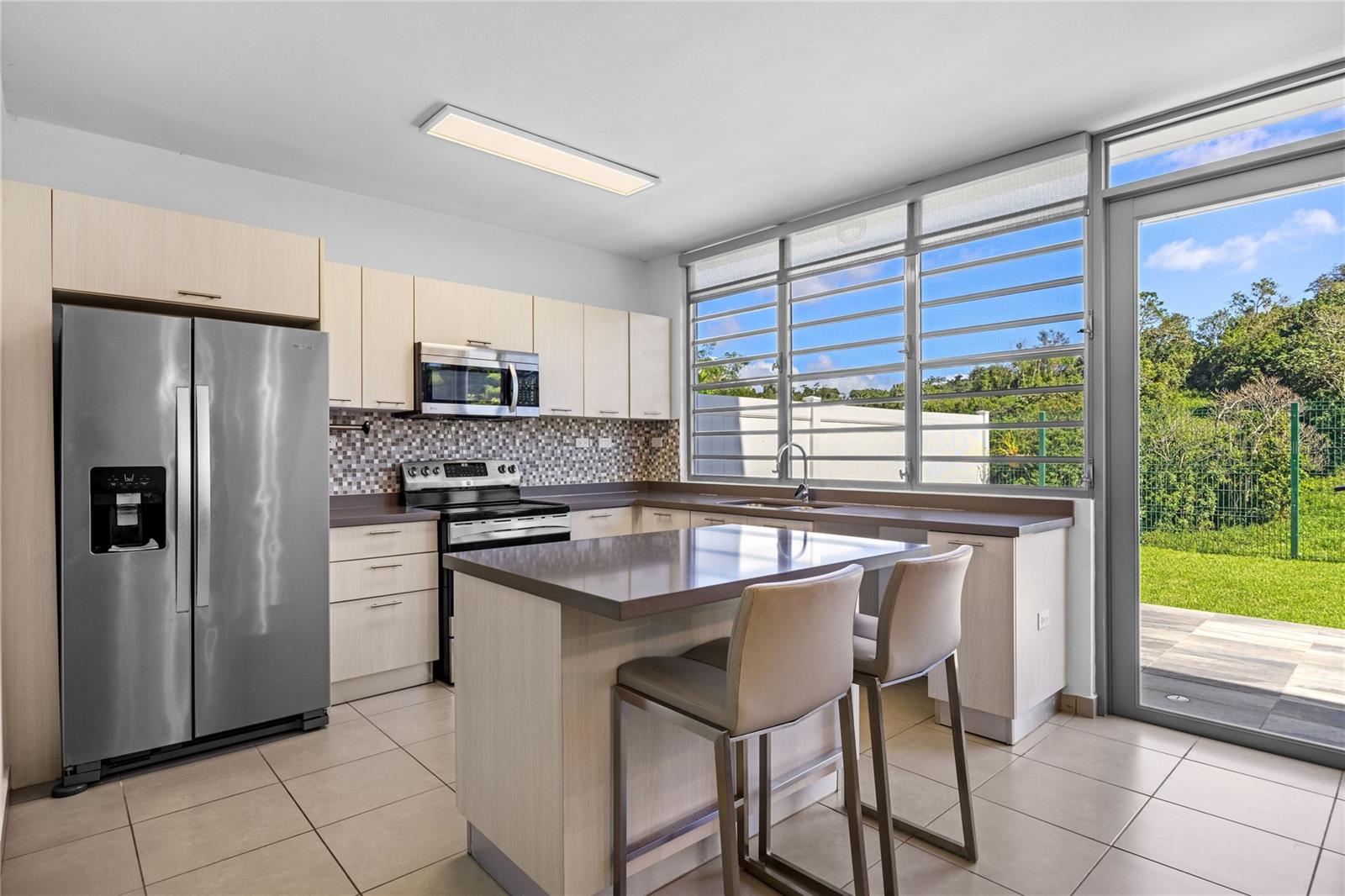 11 MONT REAL ST. #14