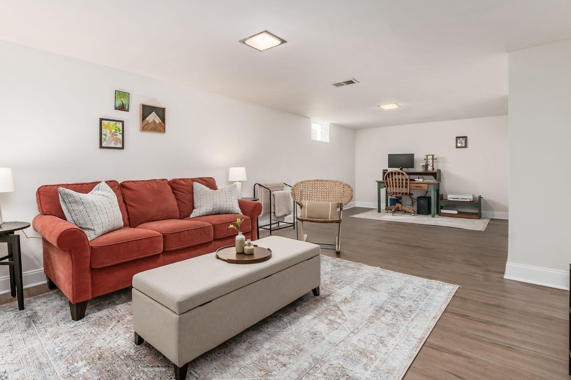 1490 College Hill Drive