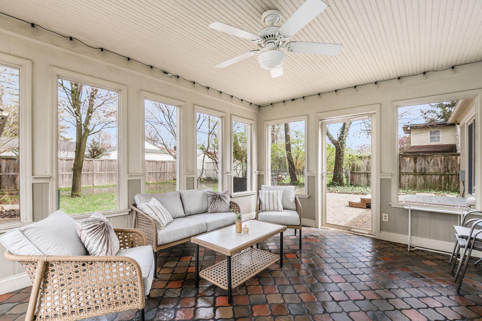 1490 College Hill Drive