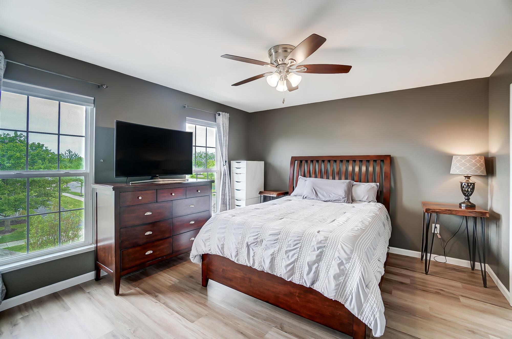 5524 Sentinel Falls Street, Unit 4