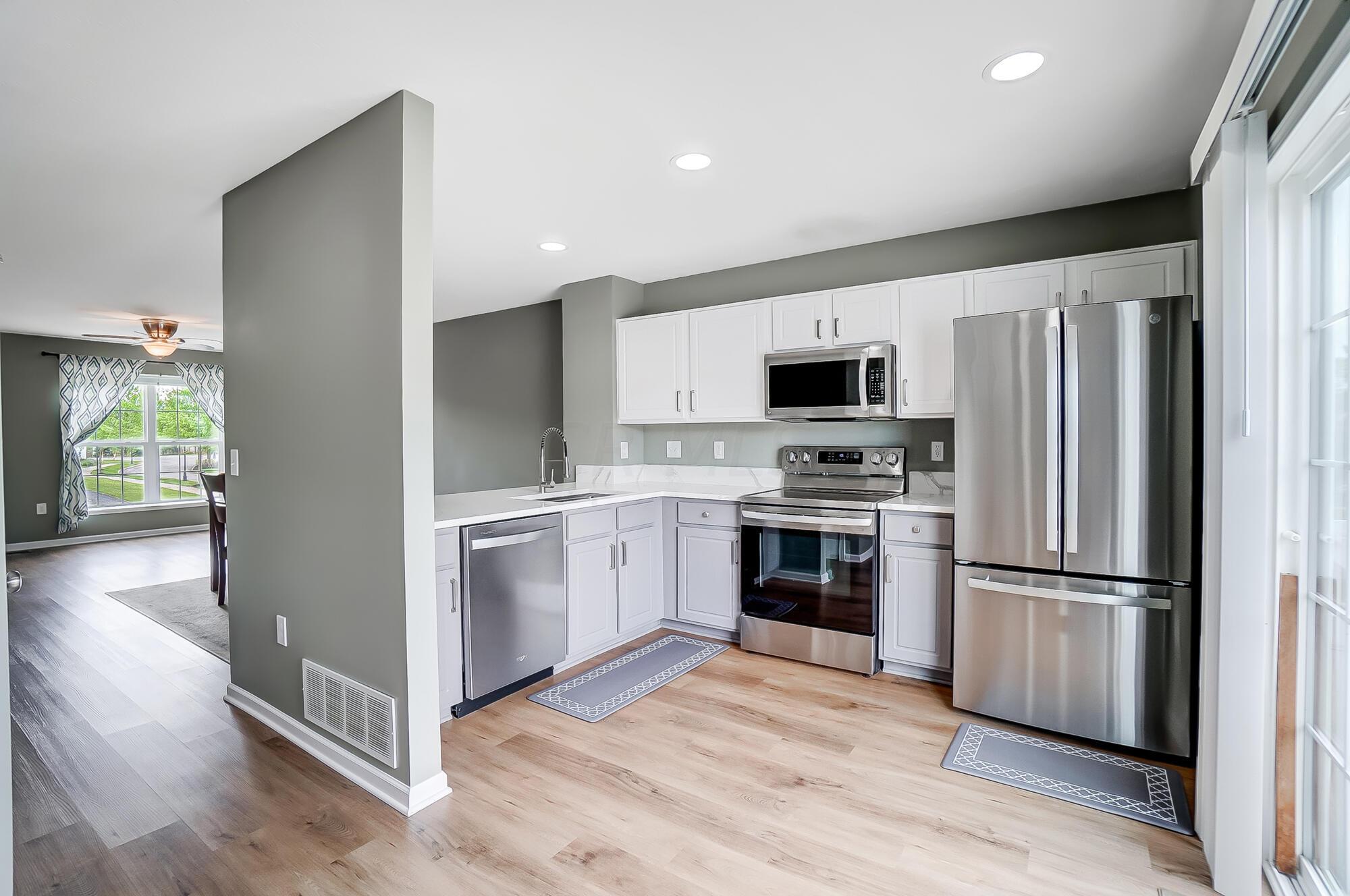 5524 Sentinel Falls Street, Unit 4