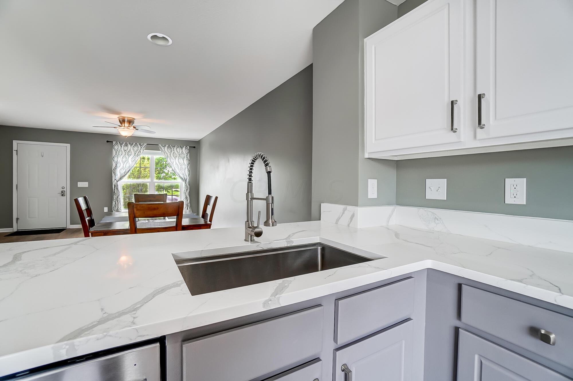 5524 Sentinel Falls Street, Unit 4