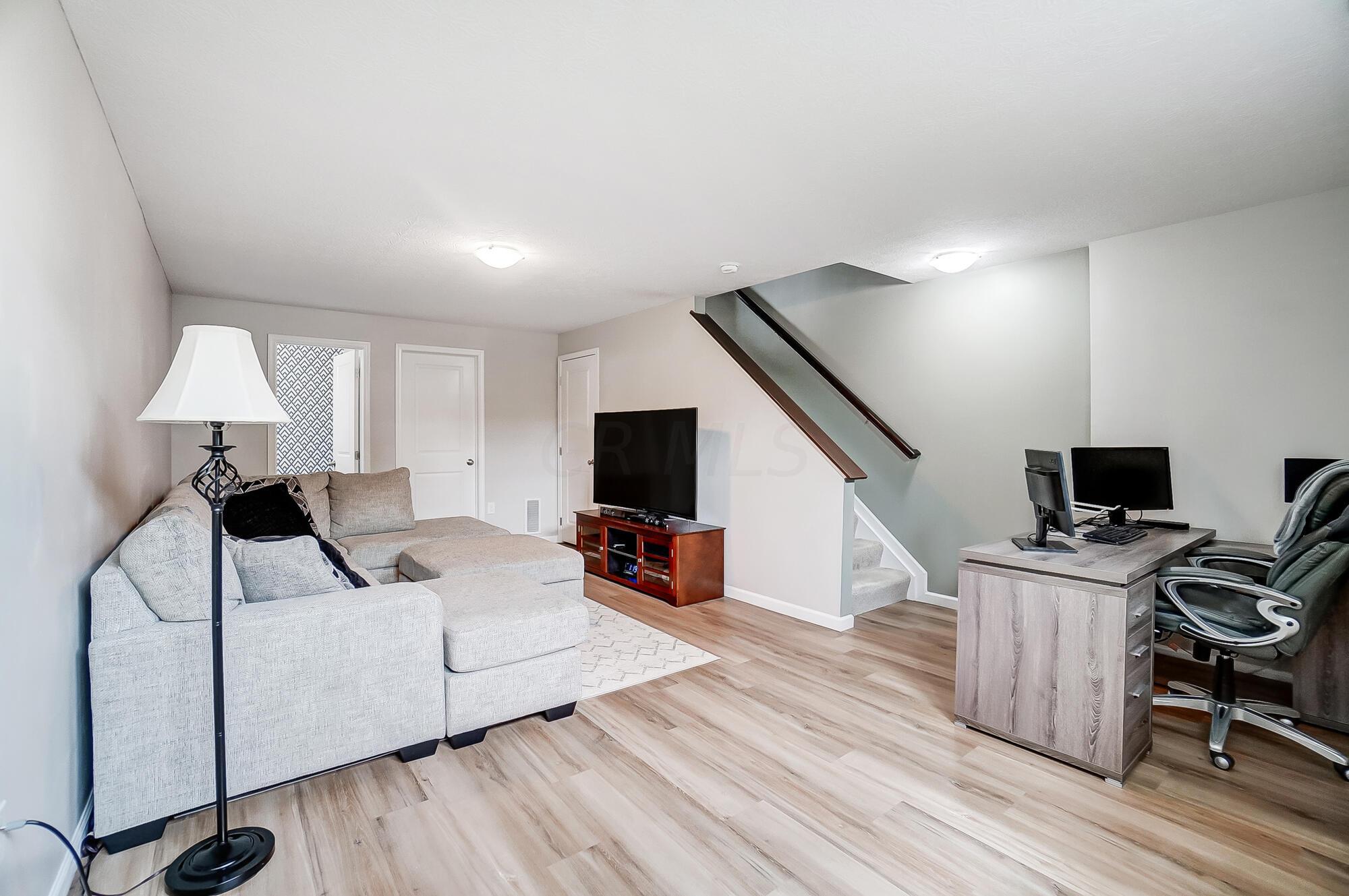 5524 Sentinel Falls Street, Unit 4