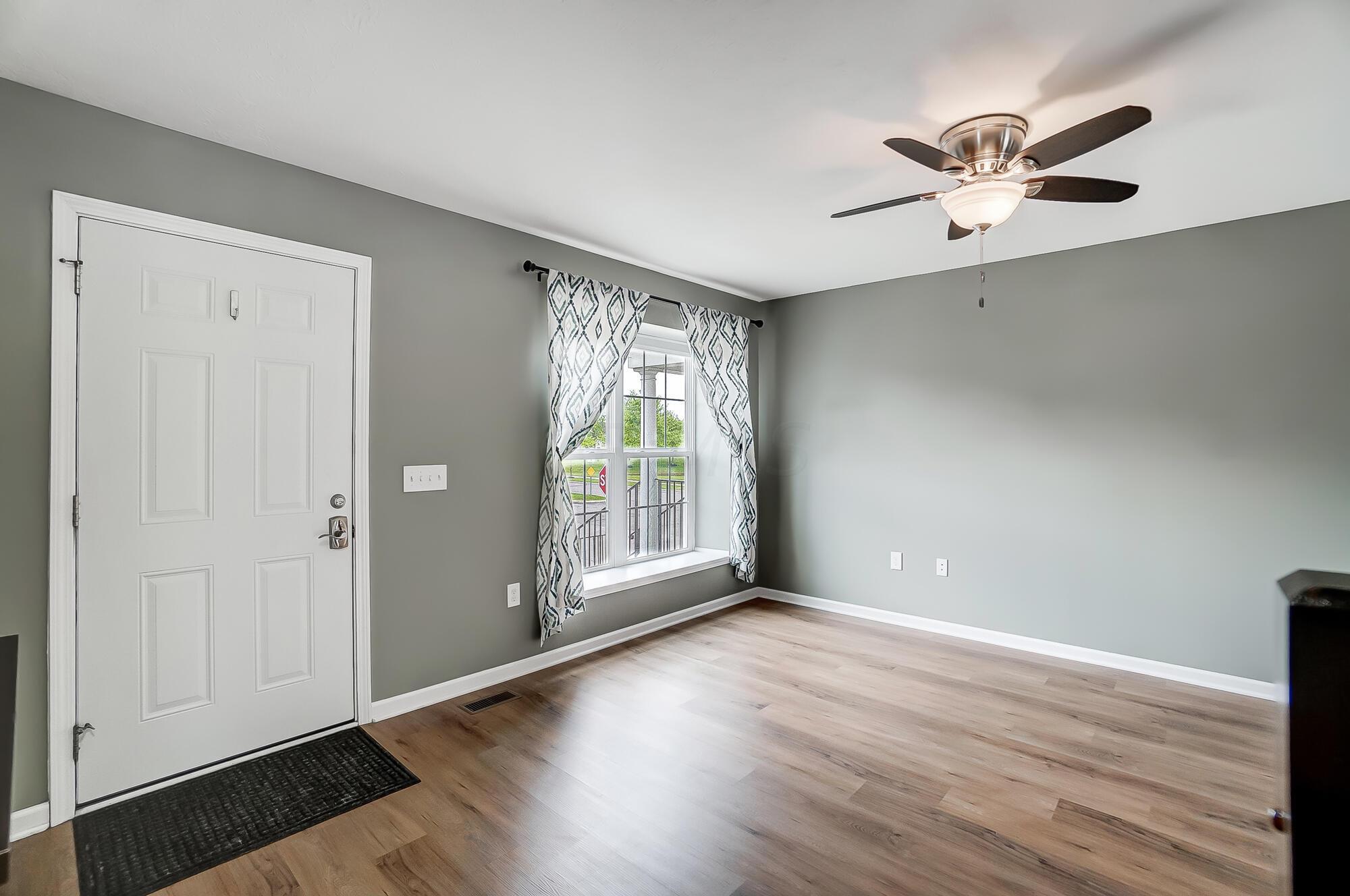 5524 Sentinel Falls Street, Unit 4