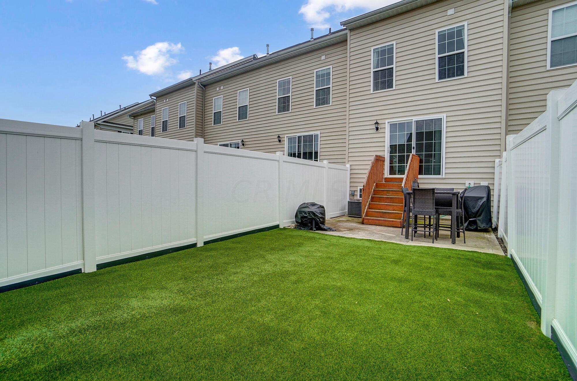 5524 Sentinel Falls Street, Unit 4