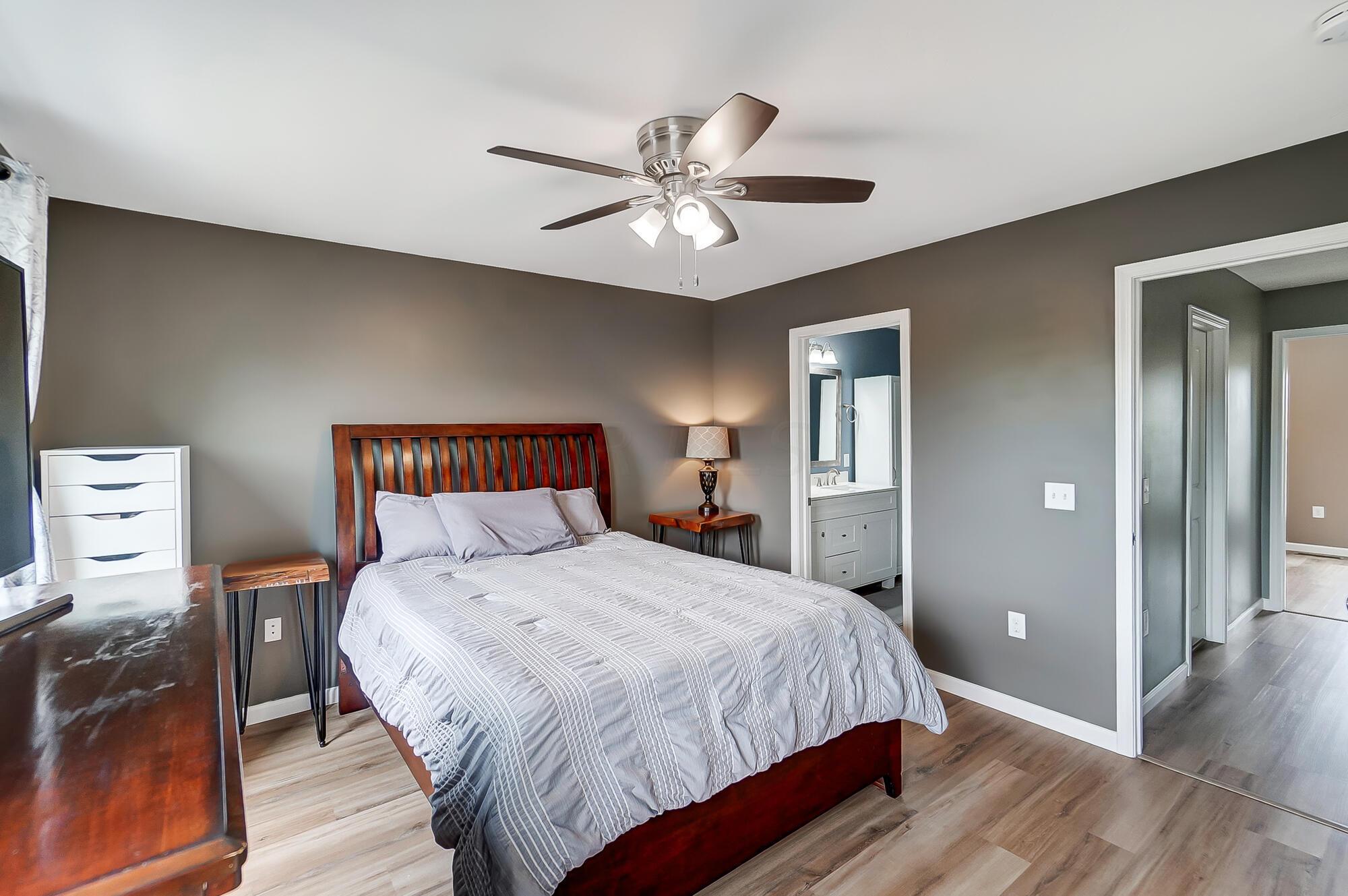 5524 Sentinel Falls Street, Unit 4