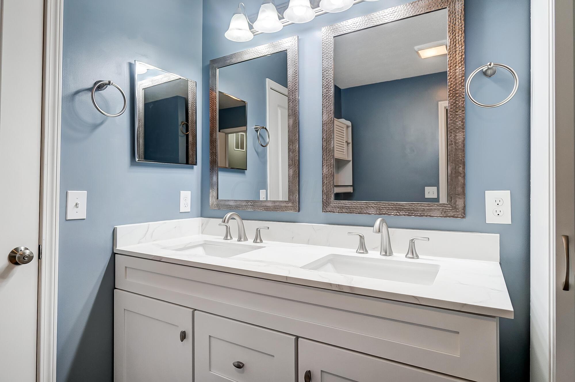 5524 Sentinel Falls Street, Unit 4