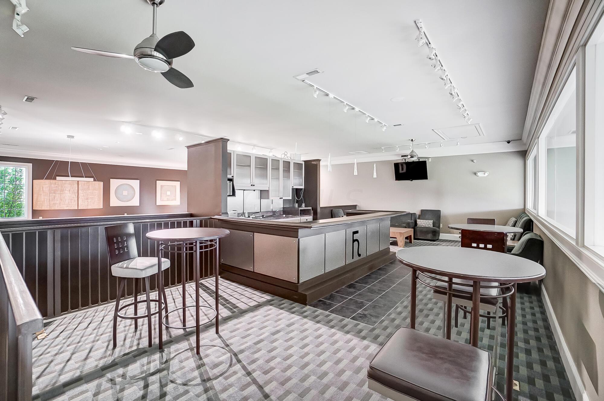 5524 Sentinel Falls Street, Unit 4