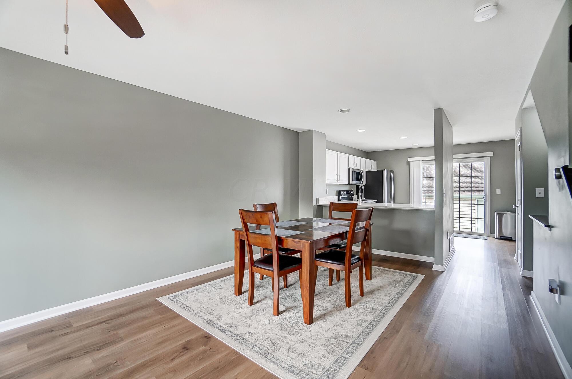 5524 Sentinel Falls Street, Unit 4