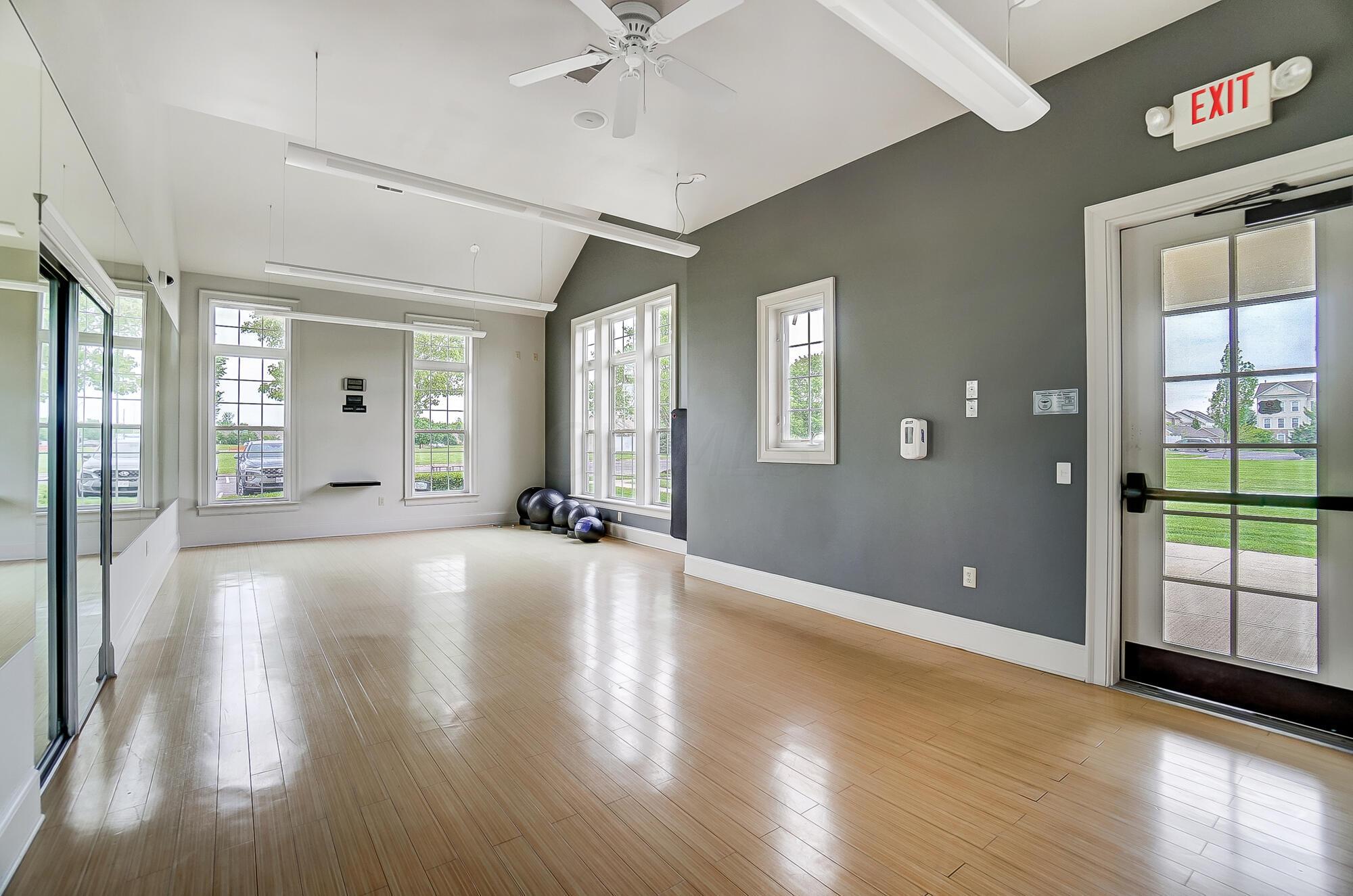 5524 Sentinel Falls Street, Unit 4