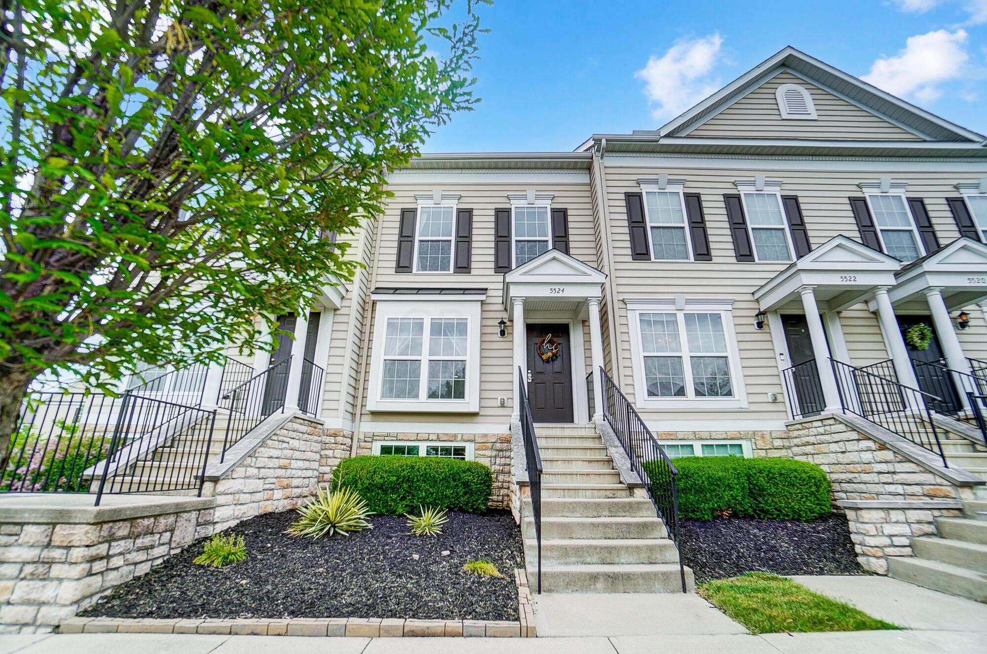 5524 Sentinel Falls Street, Unit 4