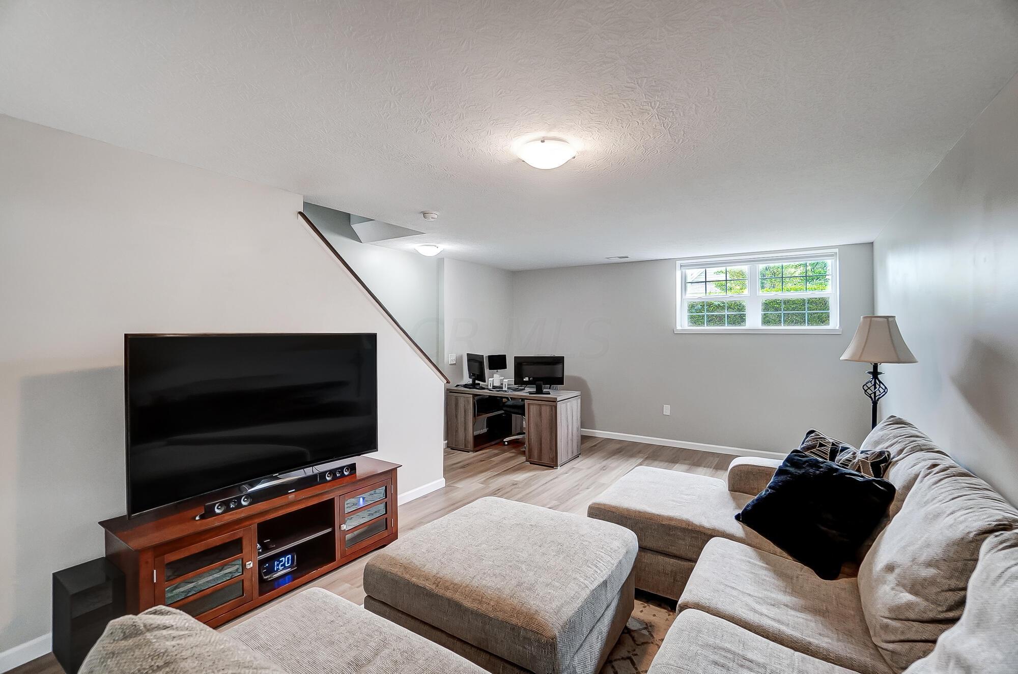 5524 Sentinel Falls Street, Unit 4