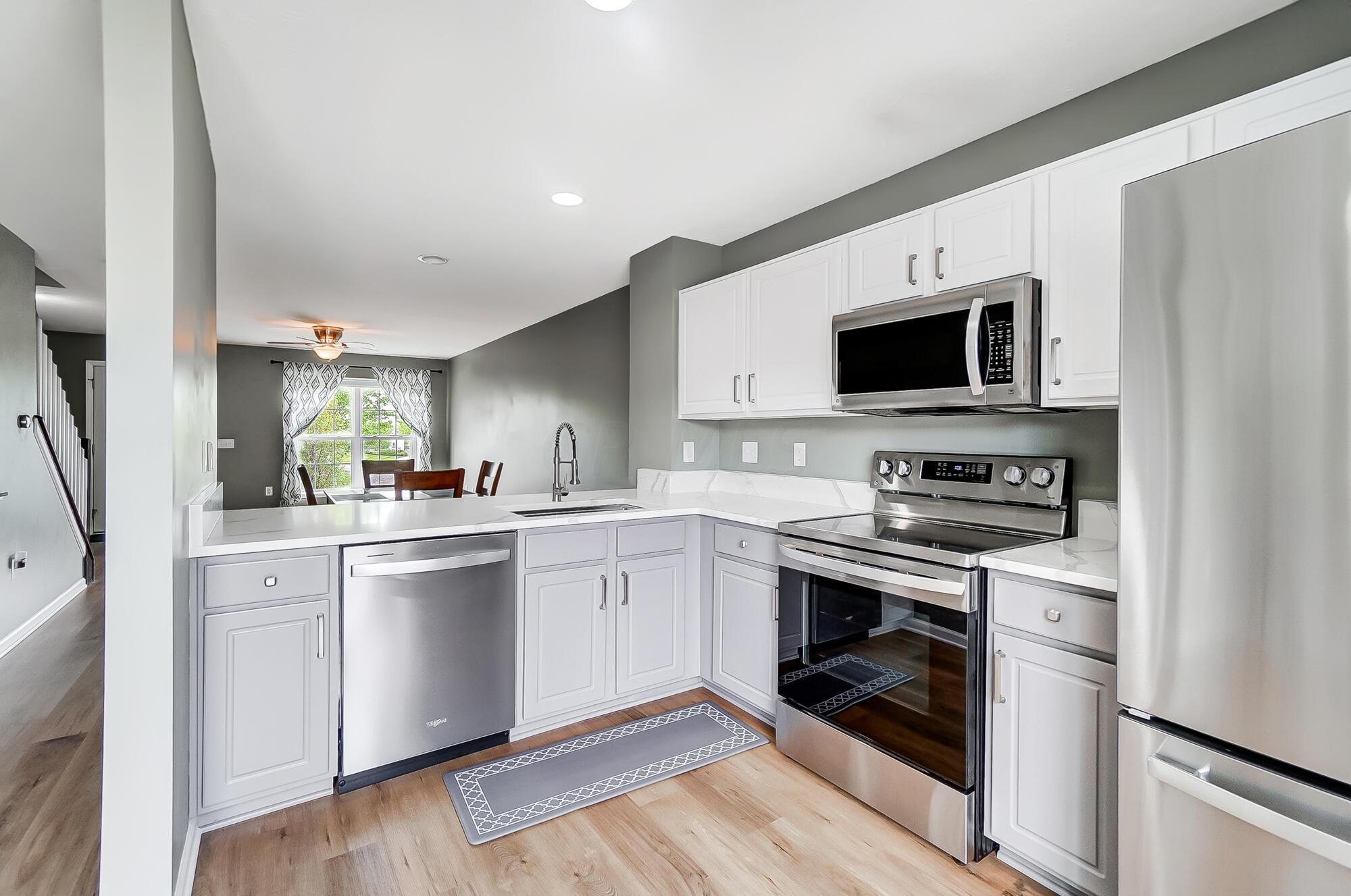 5524 Sentinel Falls Street, Unit 4