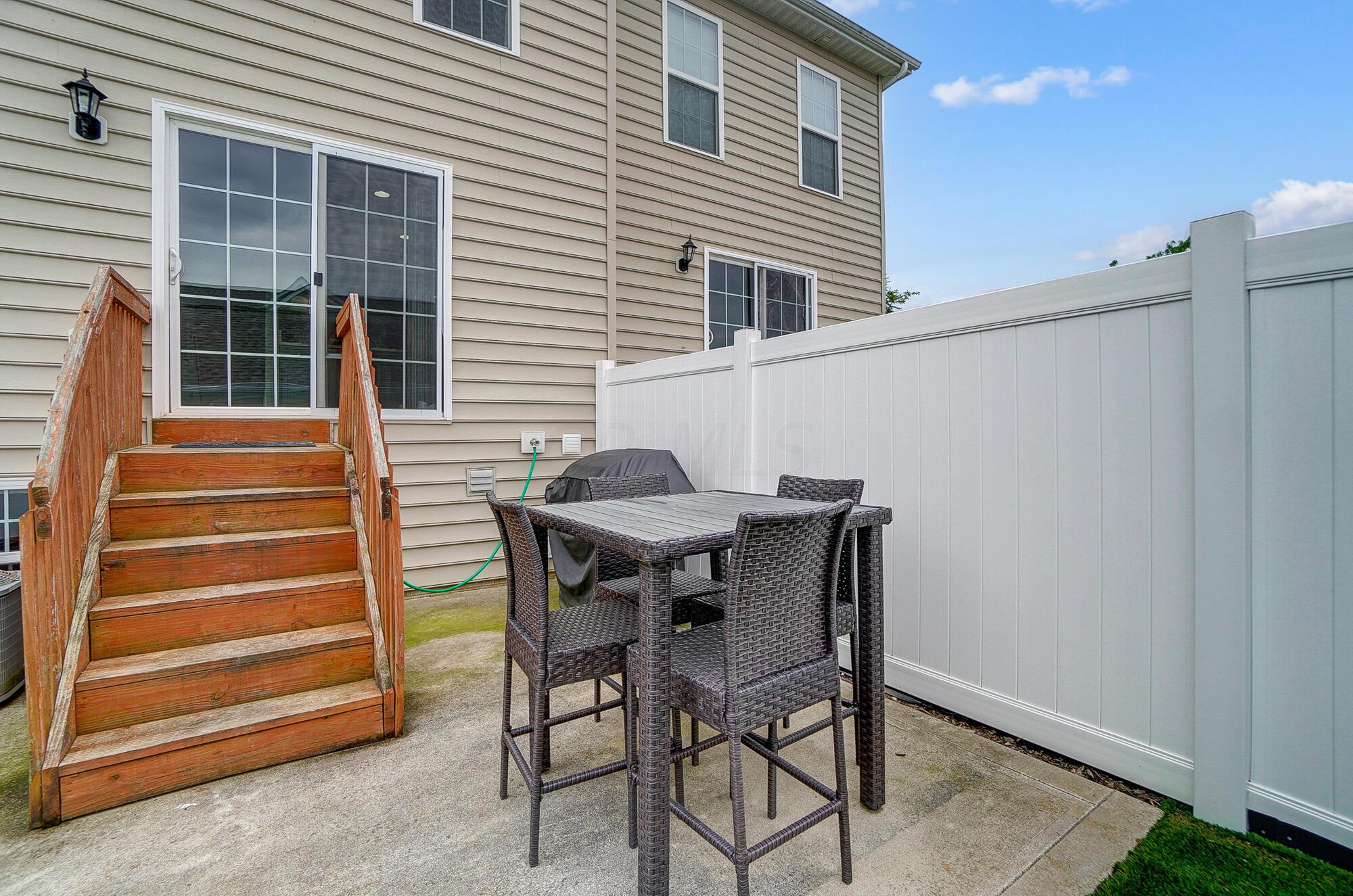 5524 Sentinel Falls Street, Unit 4