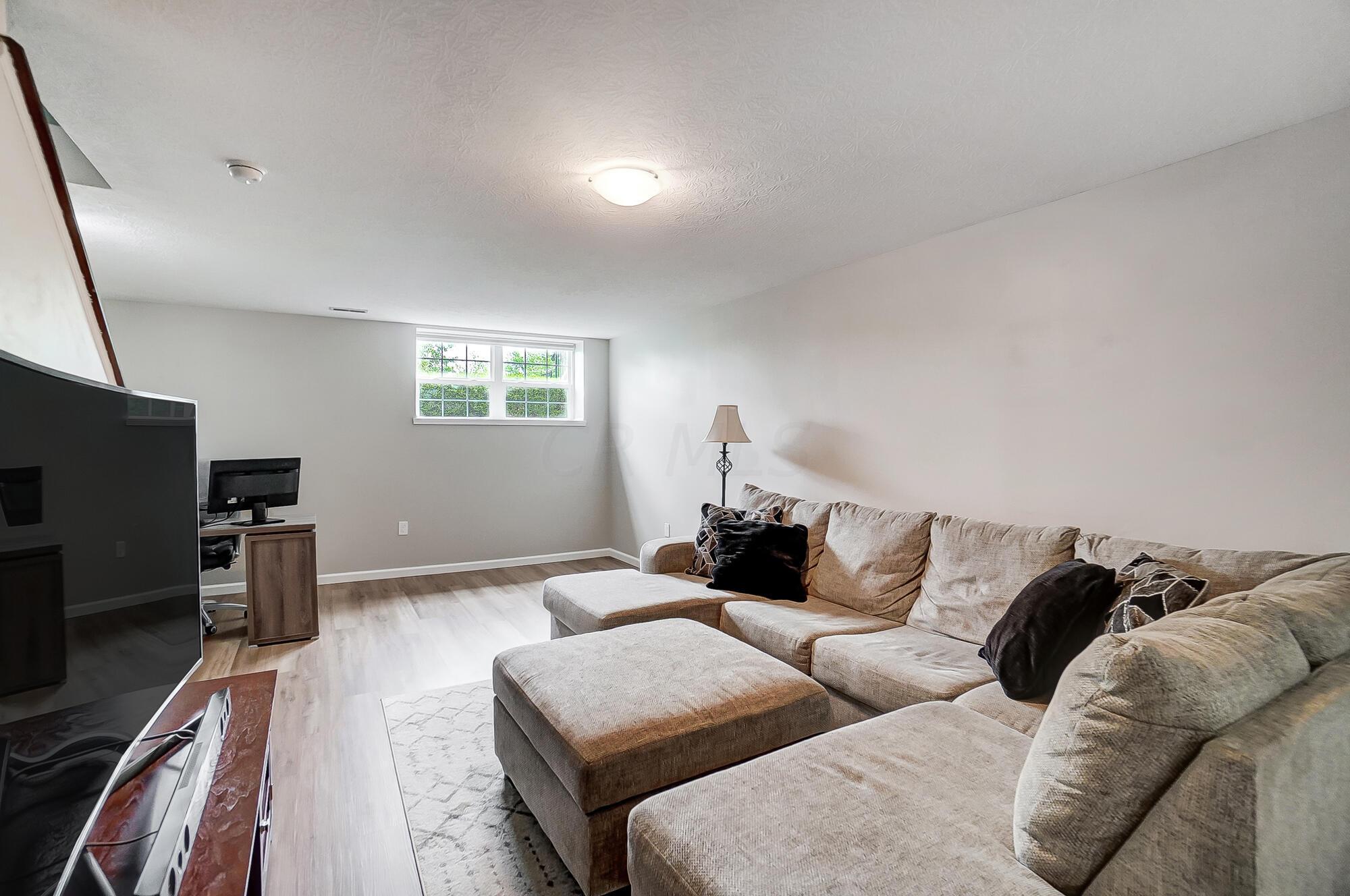 5524 Sentinel Falls Street, Unit 4