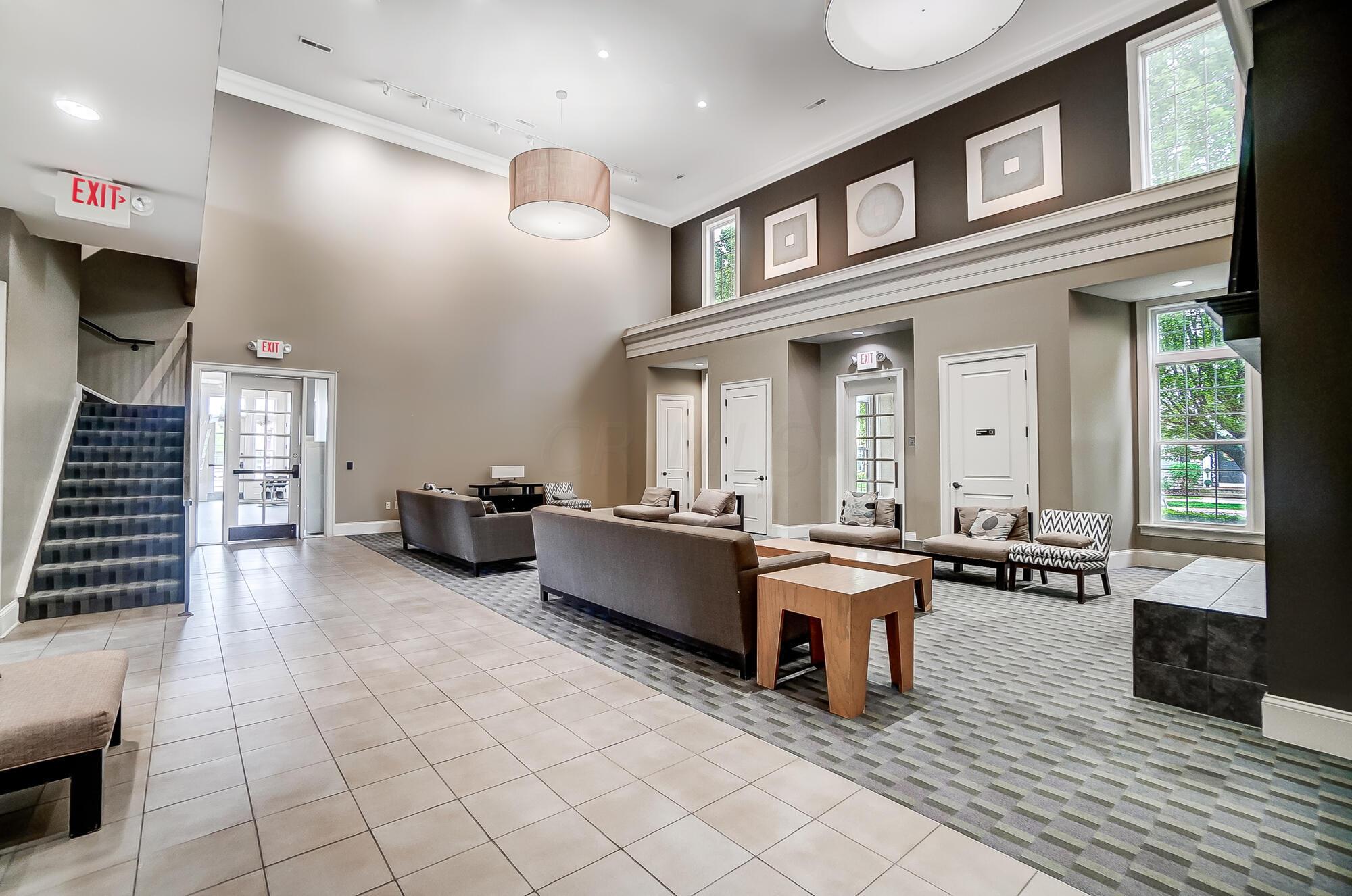 5524 Sentinel Falls Street, Unit 4