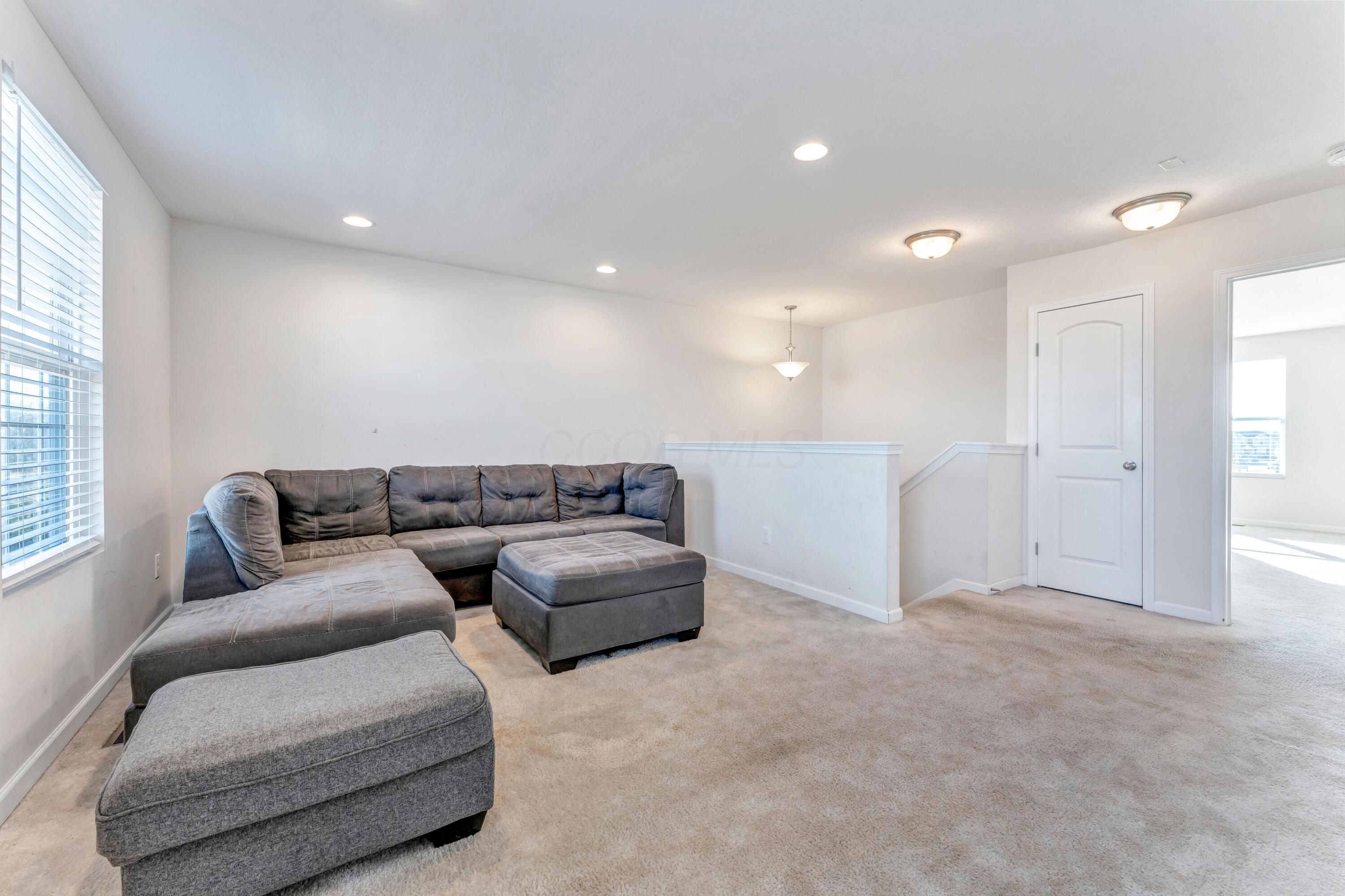 909 Peacock Drive