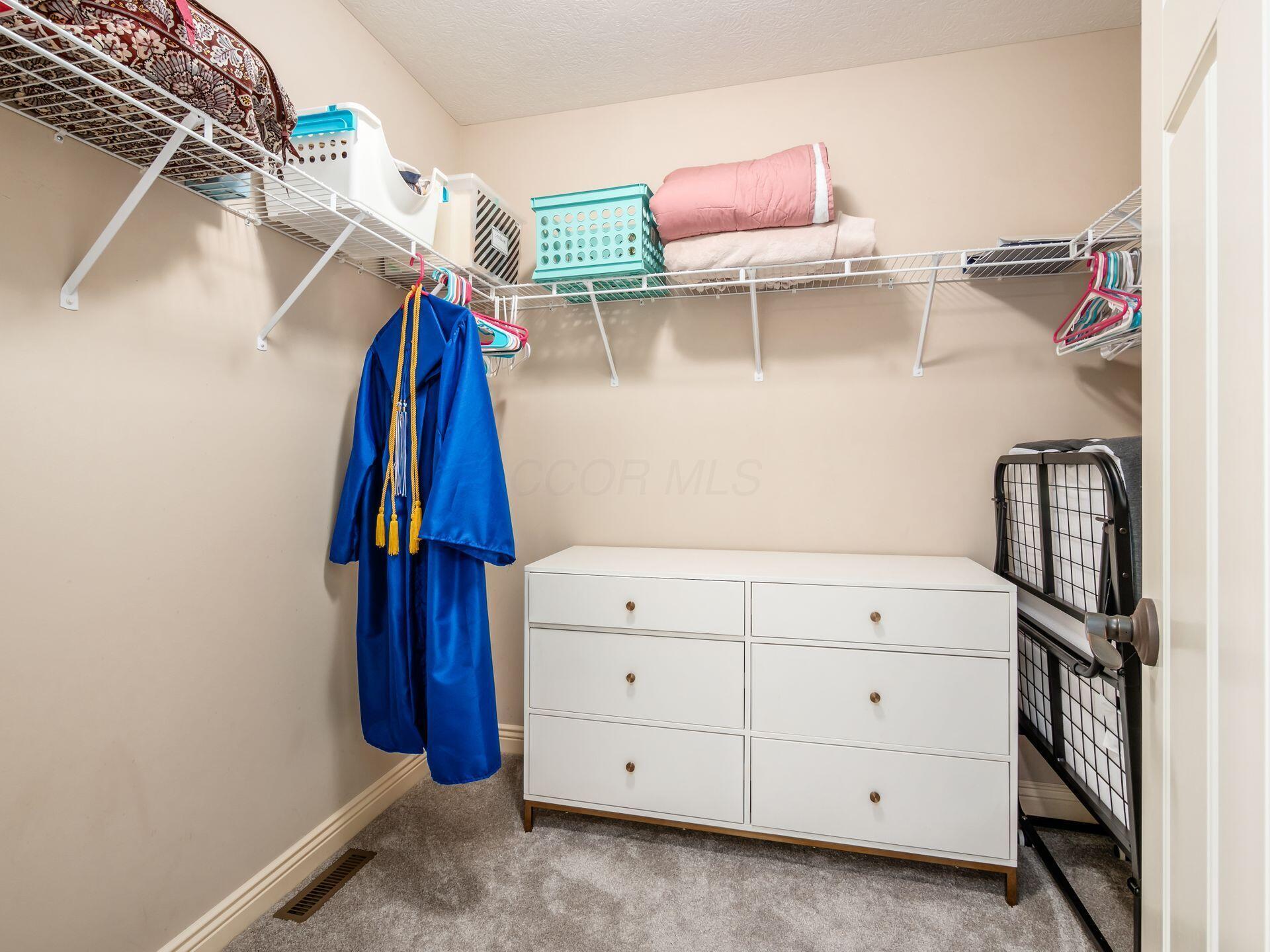5808 Glendavon Loop