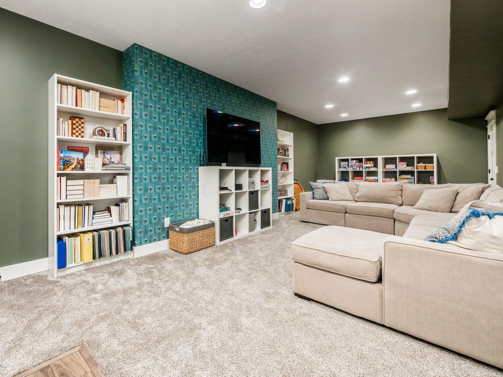 5808 Glendavon Loop