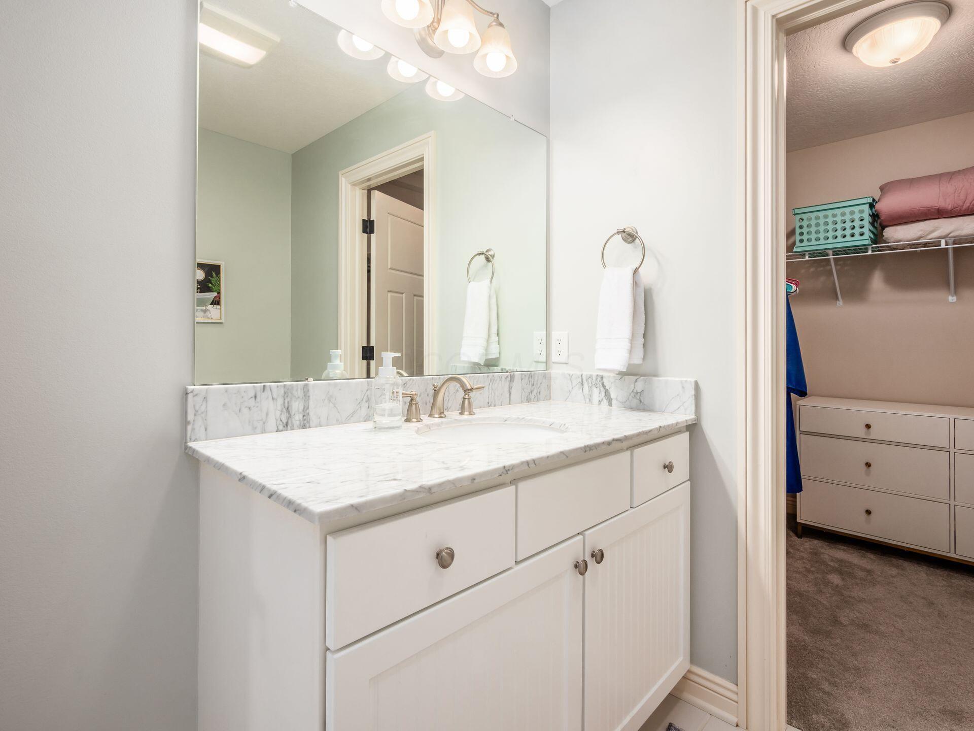 5808 Glendavon Loop