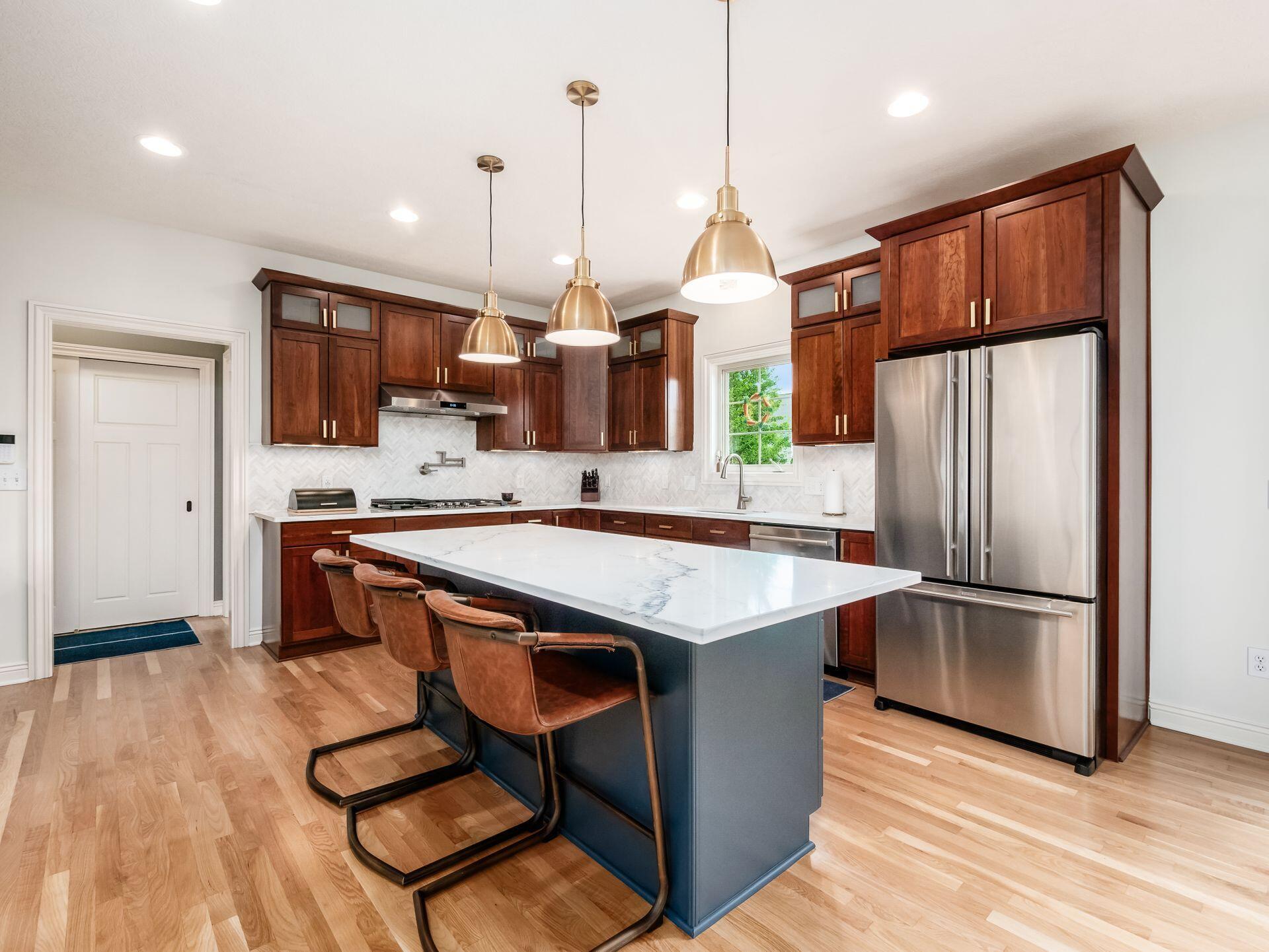 5808 Glendavon Loop