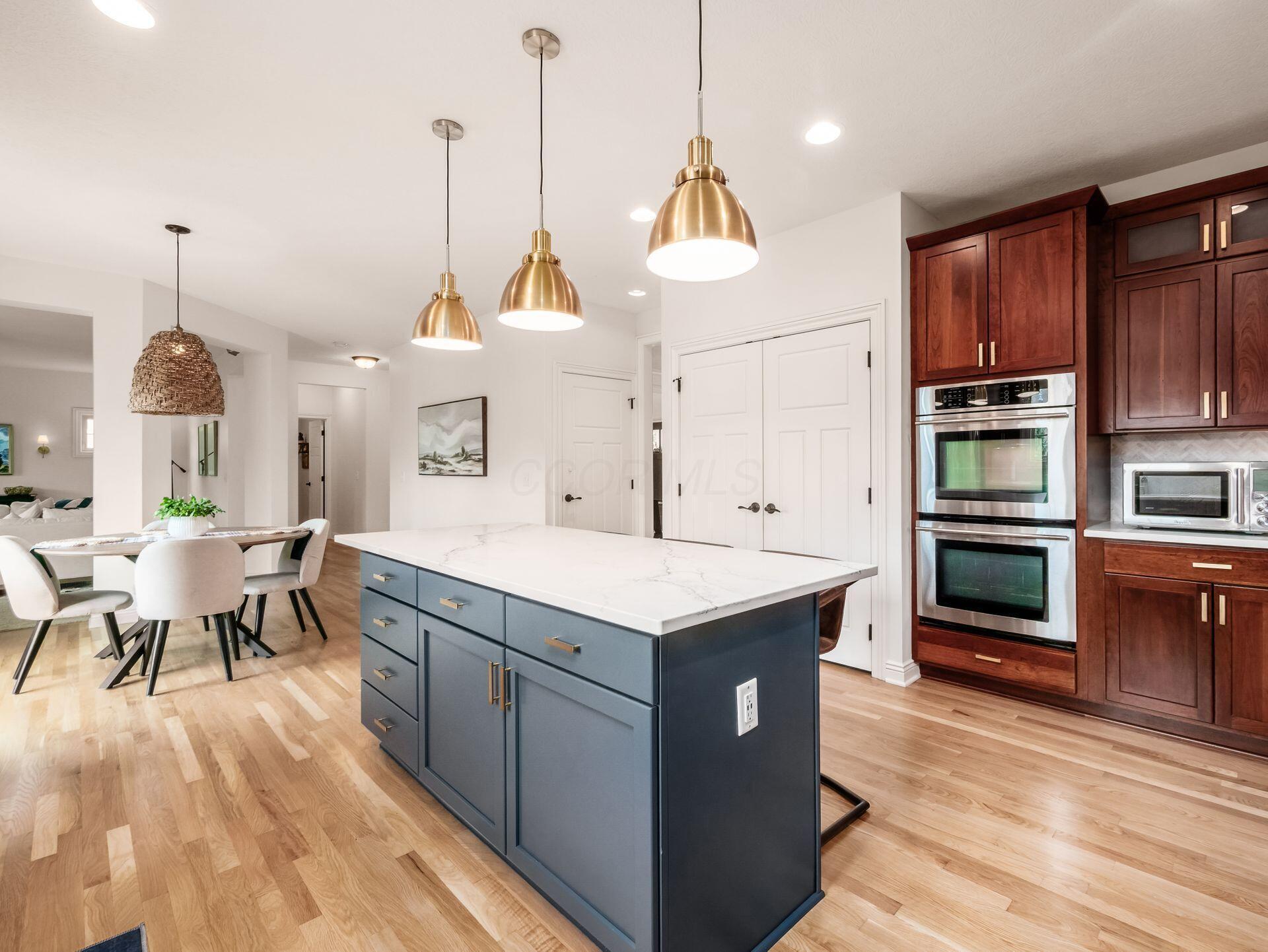 5808 Glendavon Loop