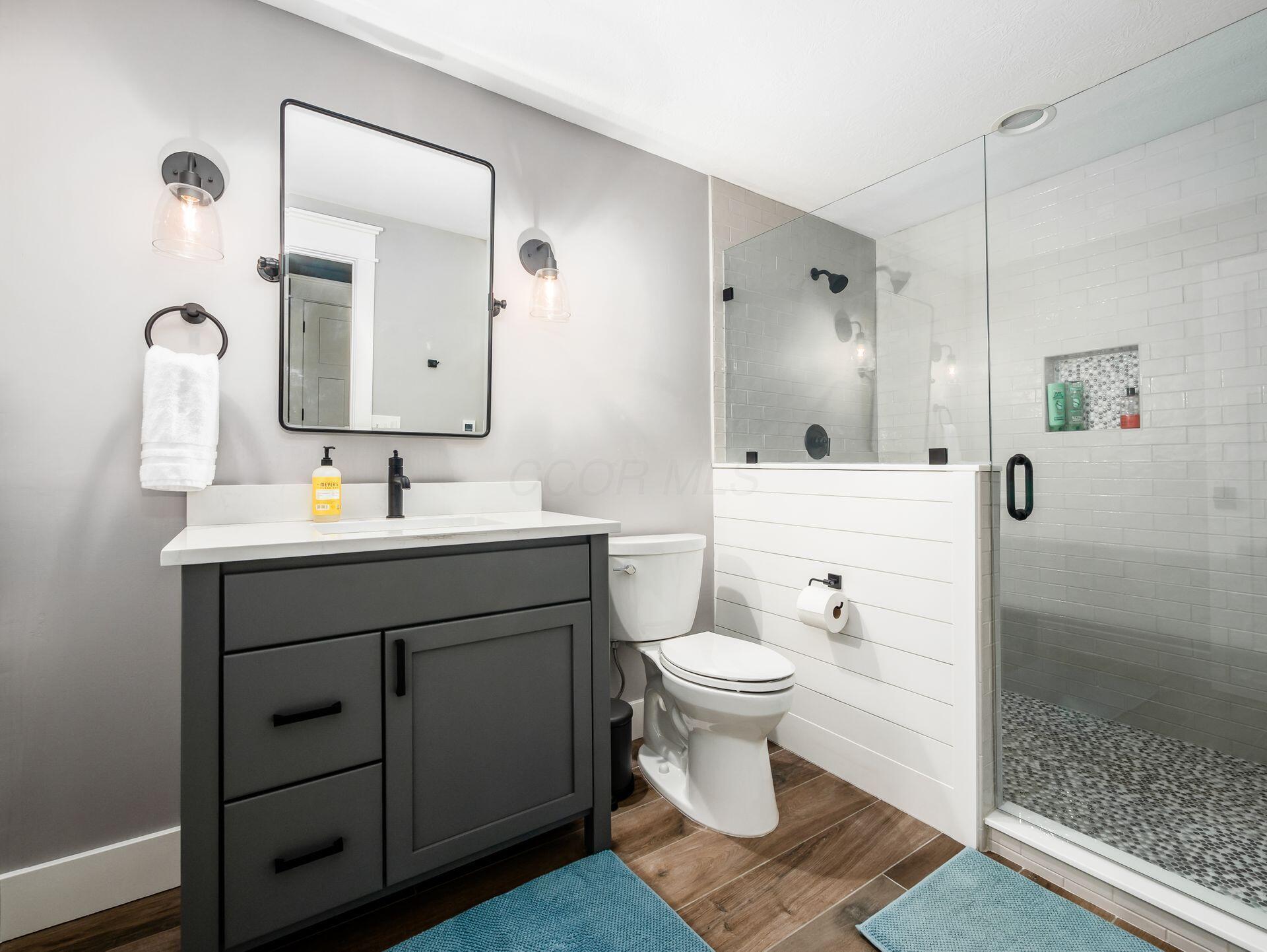 5808 Glendavon Loop
