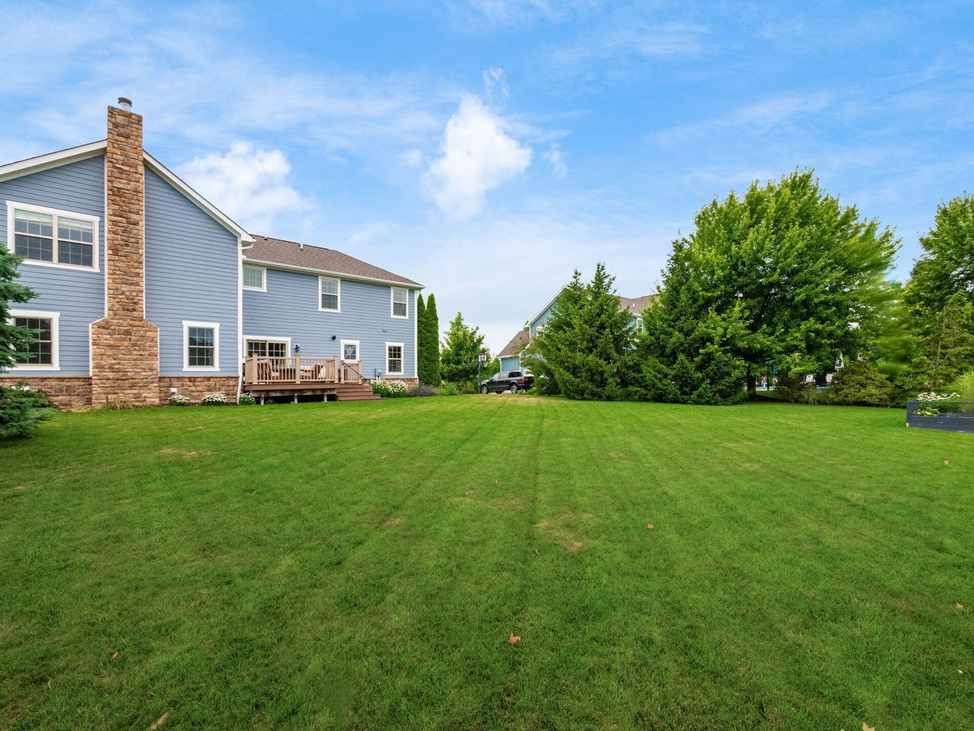 5808 Glendavon Loop