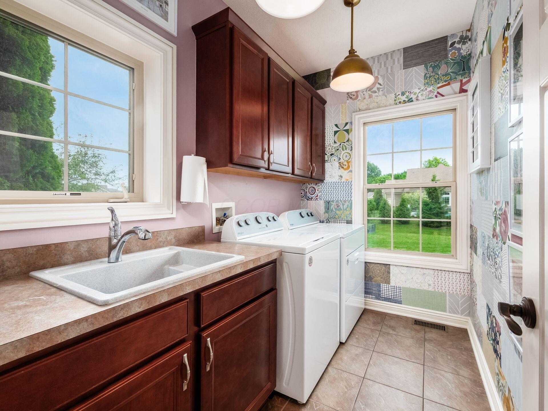 5808 Glendavon Loop