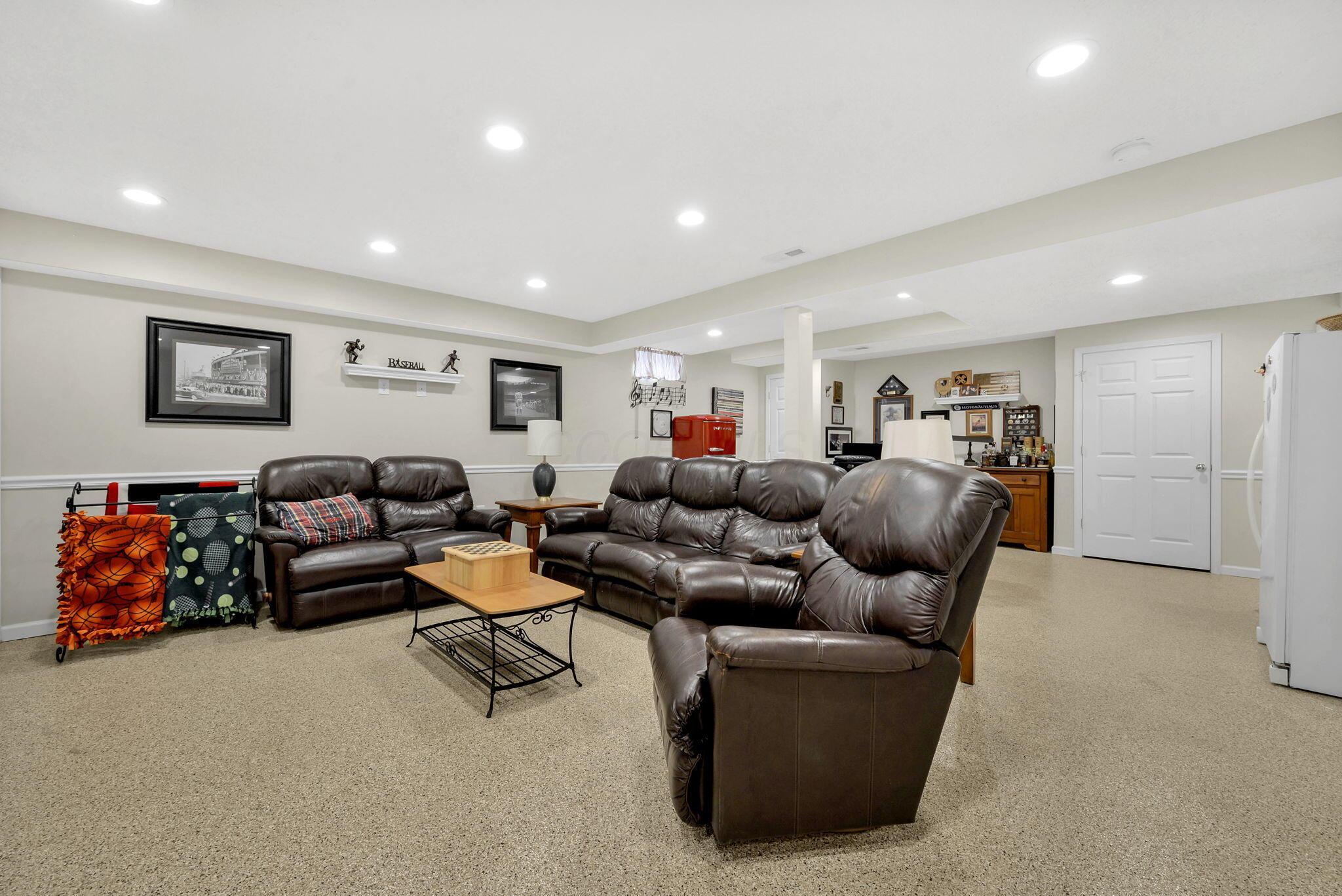 5950 Varwyne Drive