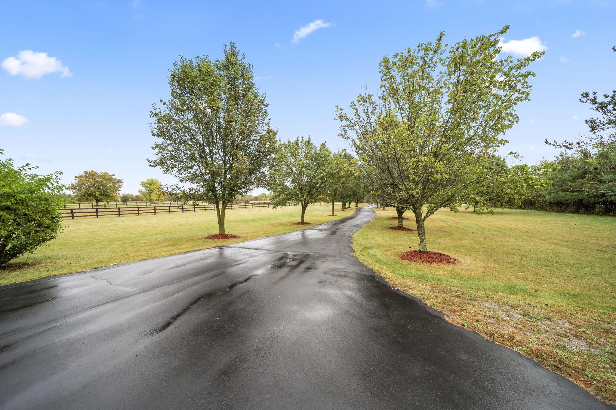828 County Rd 142 S